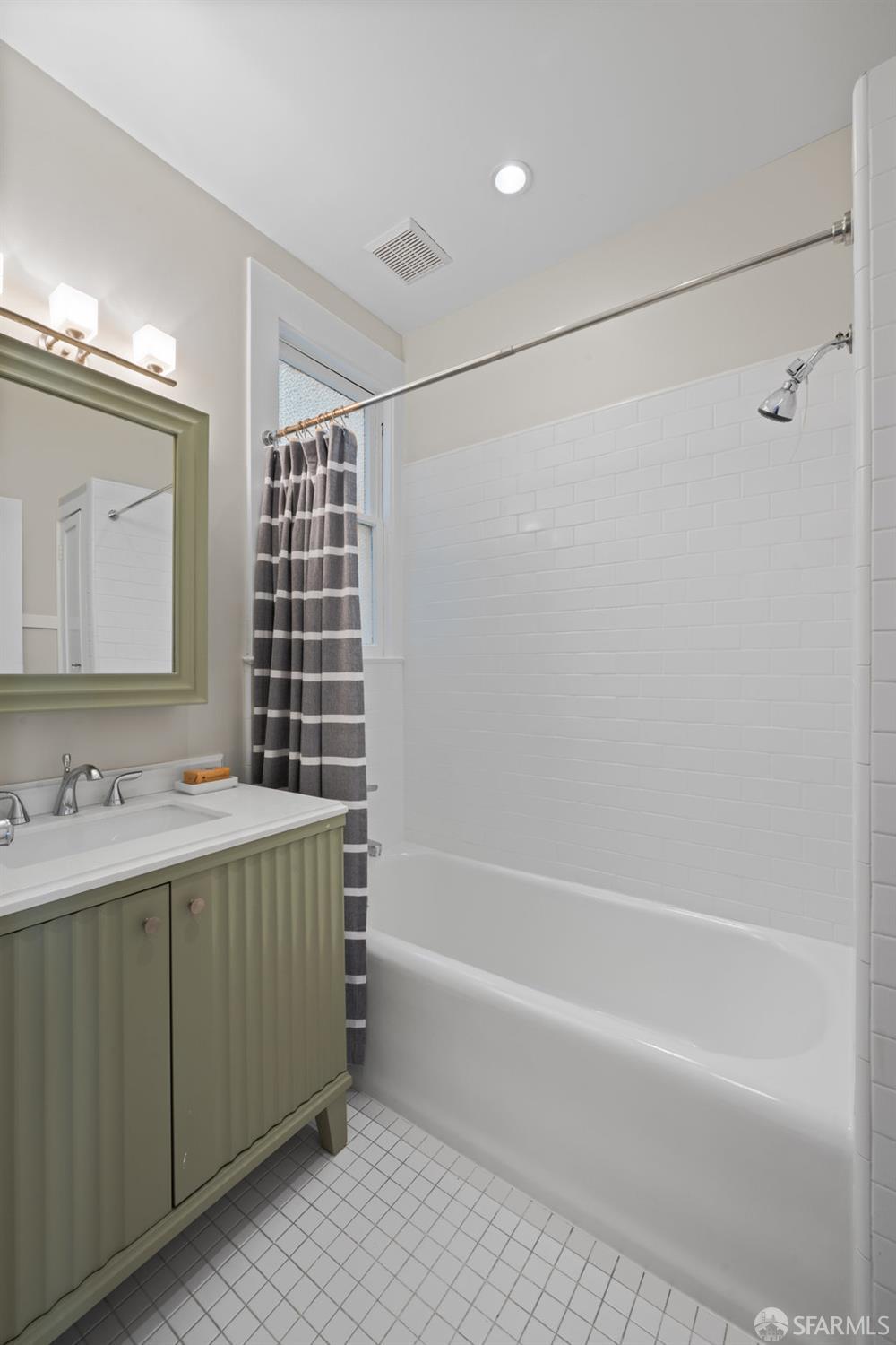 Photo #23: 425056462 Listing: Photo #23