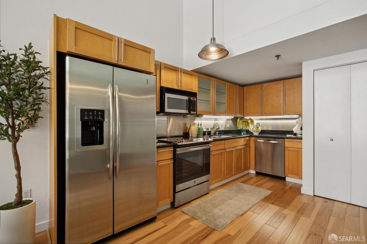 Photo #11: 425067644 Listing: Photo #11