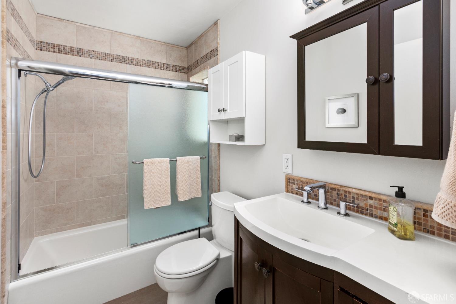 Detail Gallery Image 16 of 45 For 6424 California St, San Francisco,  CA 94121 - – Beds | – Baths