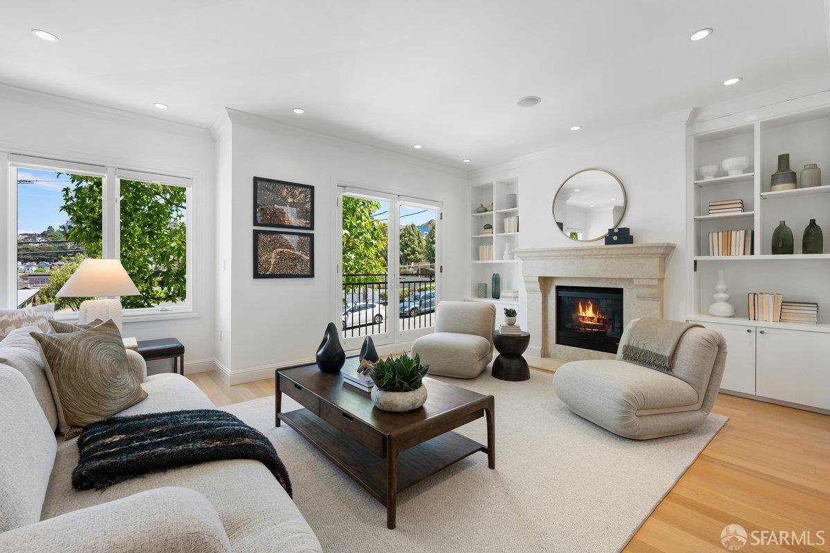 Detail Gallery Image 2 of 56 For 1187 Stanyan St, San Francisco,  CA 94117 - 5 Beds | 4/1 Baths