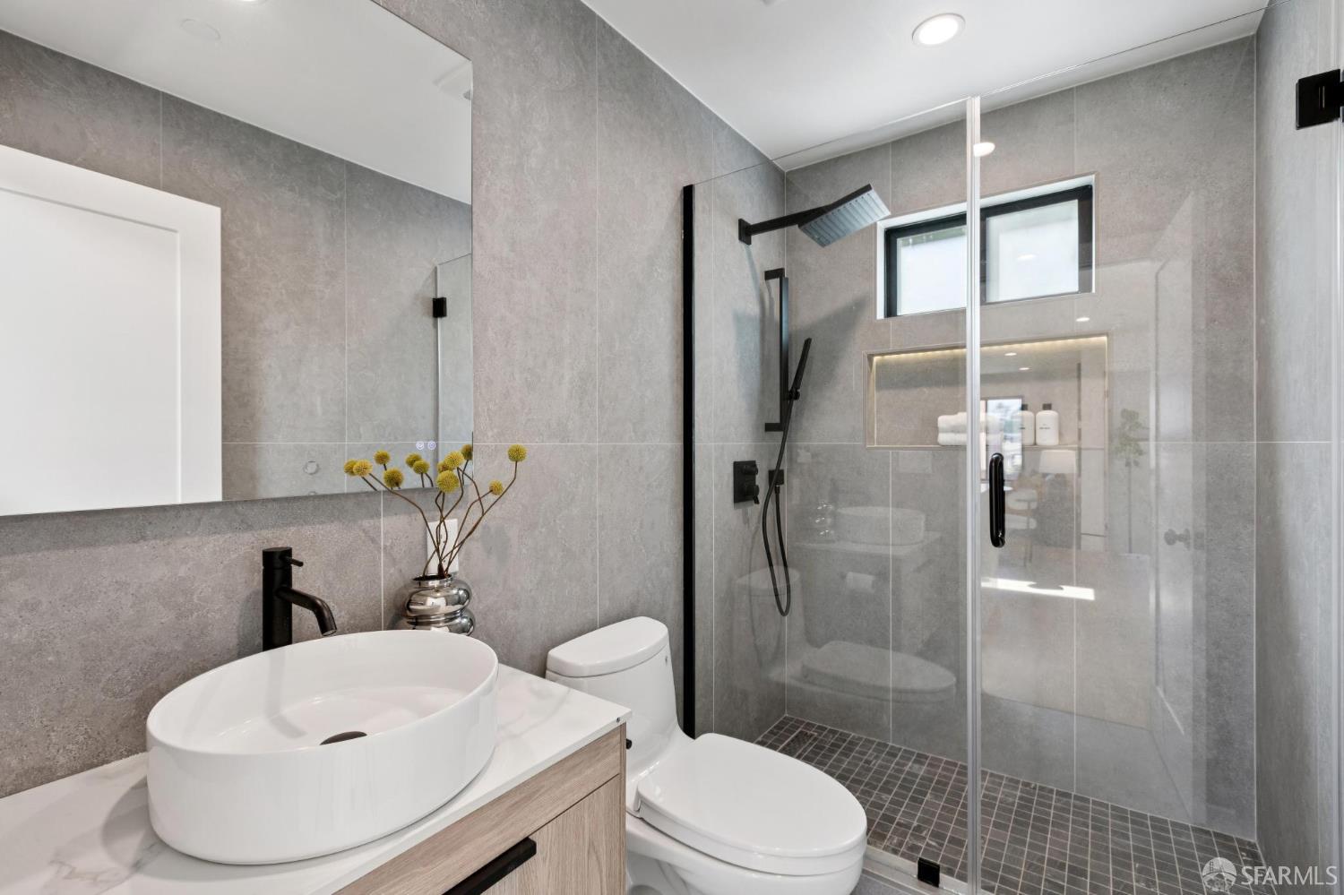 Detail Gallery Image 30 of 60 For 134 Canterbury Ave, Daly City,  CA 94015 - 4 Beds | 4 Baths