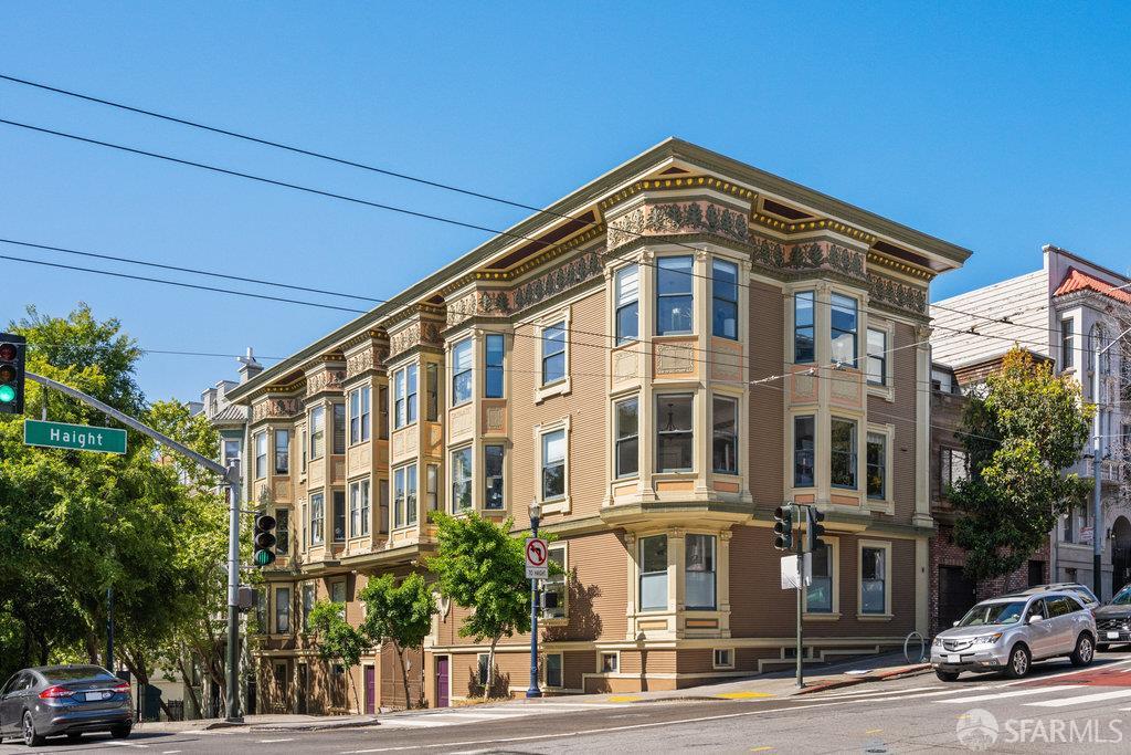 Photo #2: 425067665 Listing 