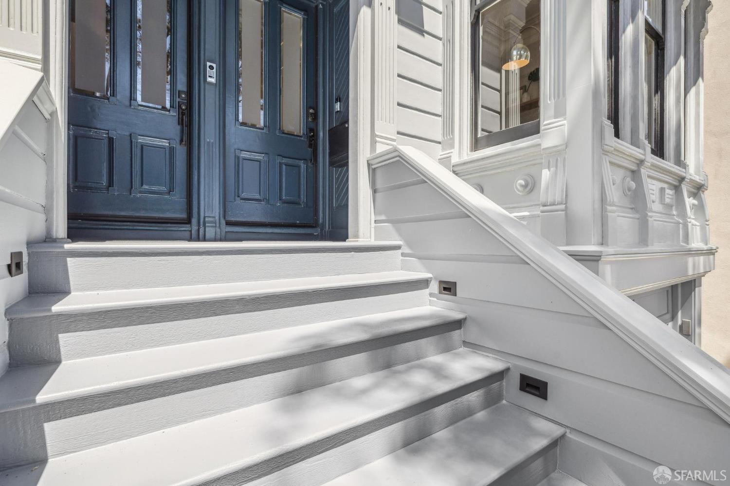 Detail Gallery Image 4 of 75 For 618 Haight St, San Francisco,  CA 94117 - 4 Beds | 3 Baths