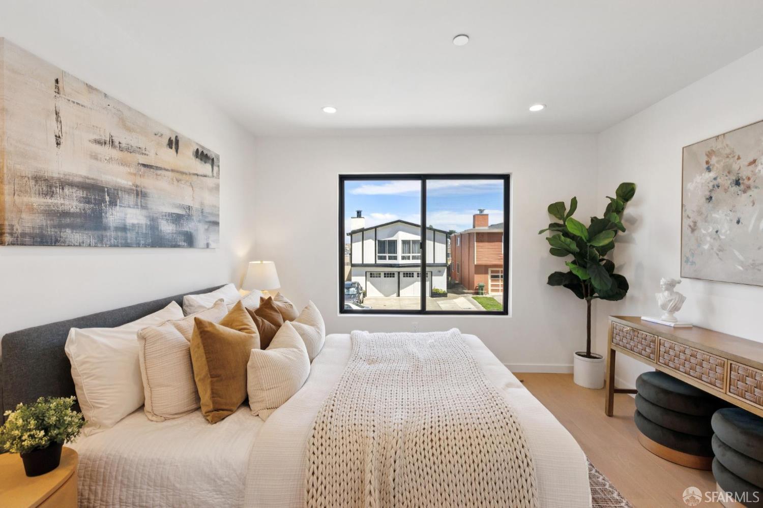 Detail Gallery Image 25 of 60 For 134 Canterbury Ave, Daly City,  CA 94015 - 4 Beds | 4 Baths