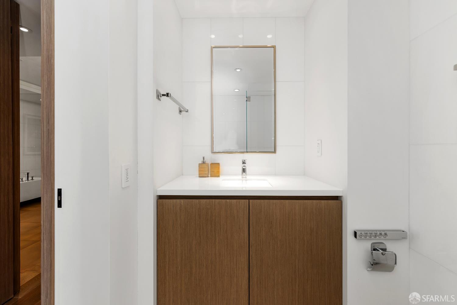 Detail Gallery Image 16 of 42 For 188 Minna St 23f,  San Francisco,  CA 94105 - 2 Beds | 2/1 Baths