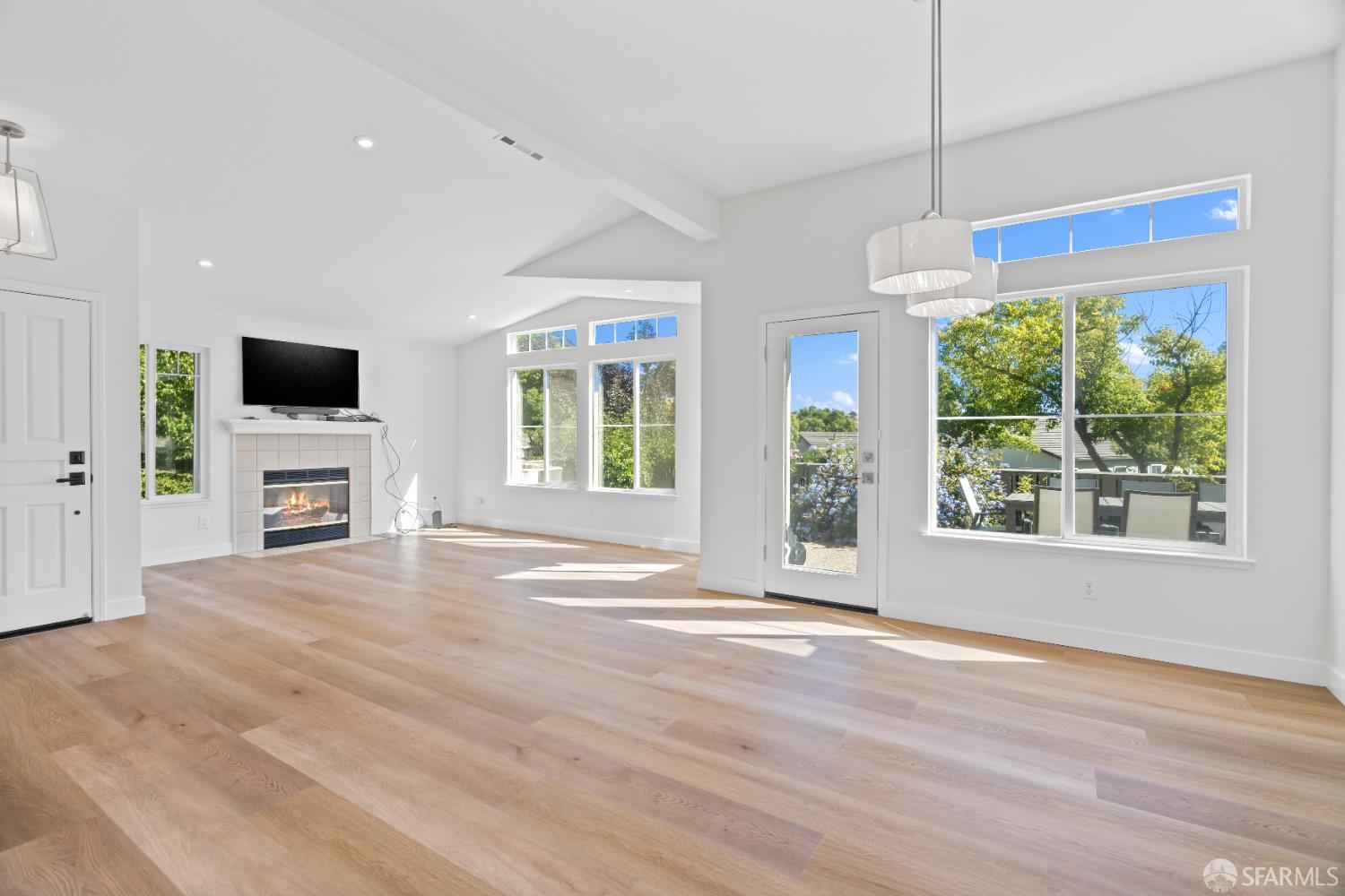 Detail Gallery Image 12 of 54 For 8779 Fruit Barn Ln, San Jose,  CA 95135 - 2 Beds | 2 Baths