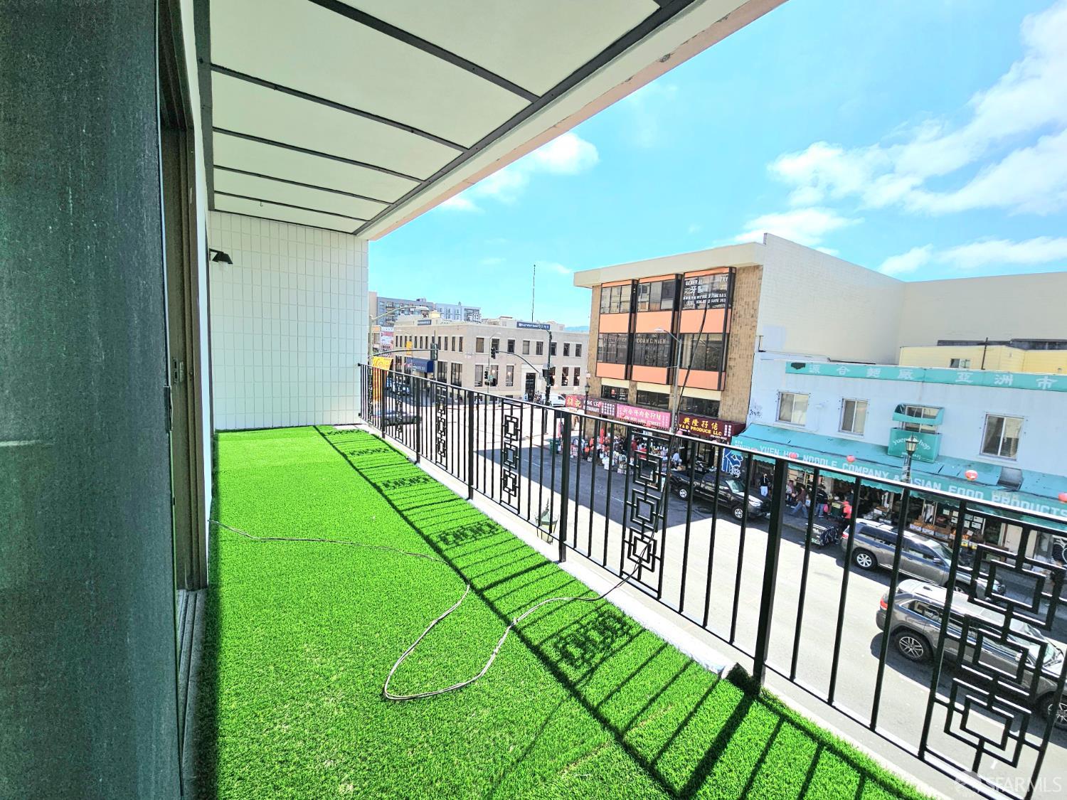 Detail Gallery Image 3 of 64 For 823 Webster St, Oakland,  CA 94607 - – Beds | – Baths