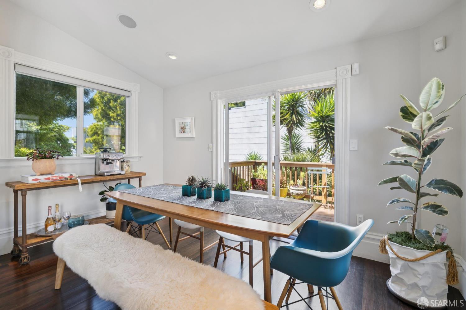 Detail Gallery Image 25 of 61 For 620 Haight St, San Francisco,  CA 94117 - 3 Beds | 2 Baths