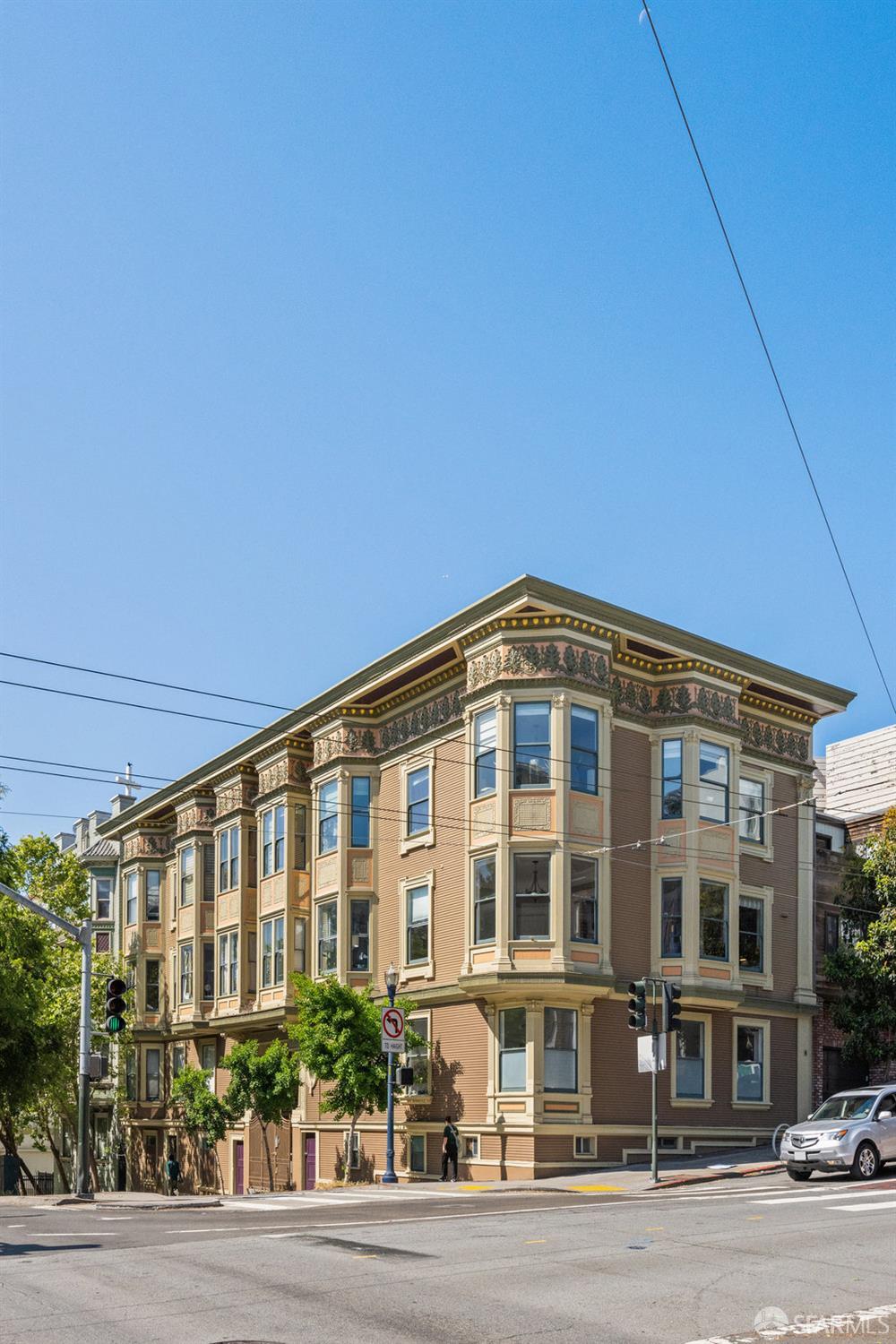 Photo #3: 425067665 Listing 