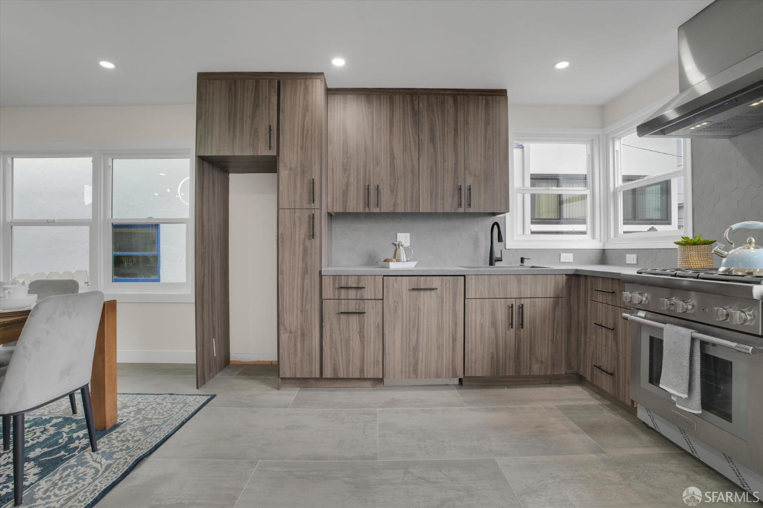 Detail Gallery Image 18 of 43 For 165 Wilshire Ave, Daly City,  CA 94015 - 3 Beds | 2 Baths