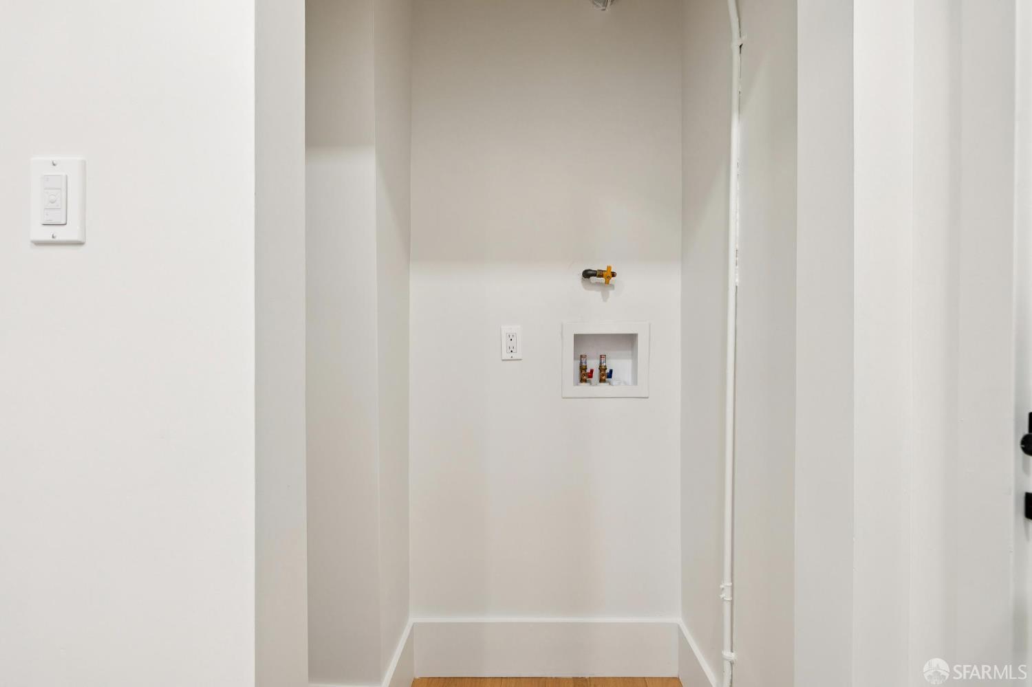 Photo #10: 425067607 Listing: Photo #10