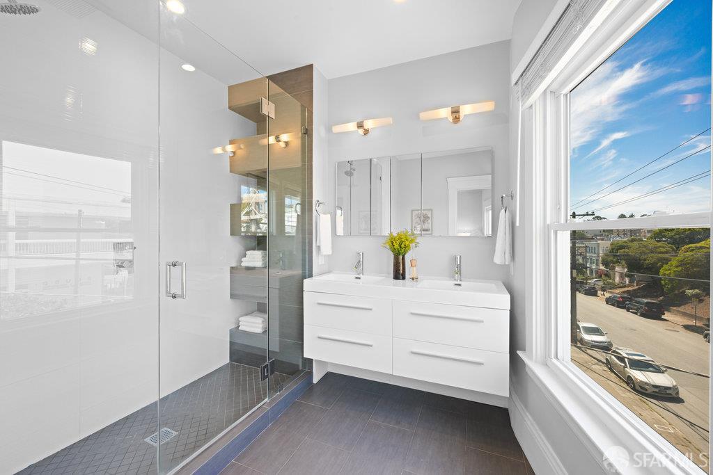 Detail Gallery Image 41 of 69 For 728 24th Ave, San Francisco,  CA 94121 - 3 Beds | 2/1 Baths