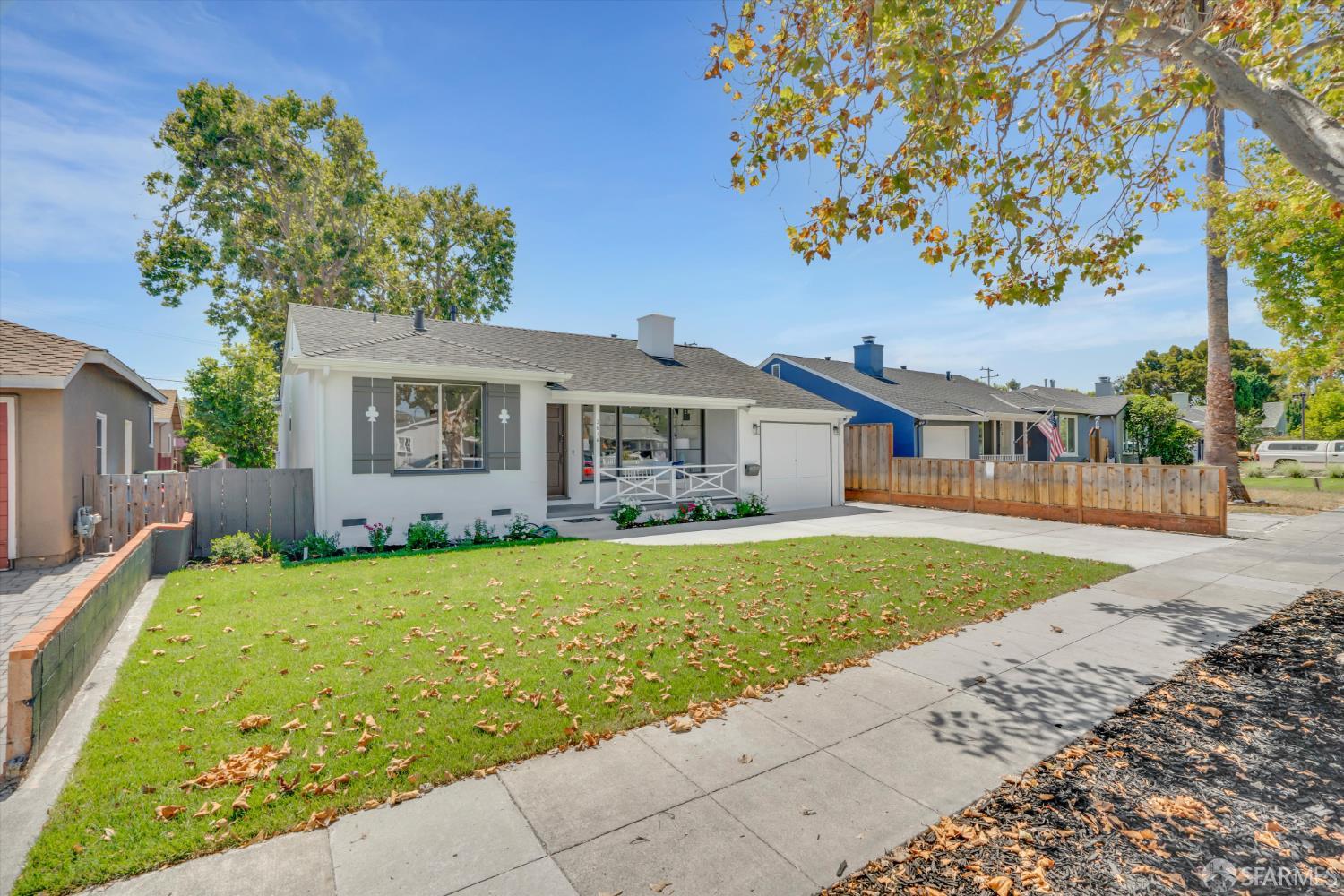Detail Gallery Image 3 of 44 For 3616 Hoover St, Redwood City,  CA 94063 - 2 Beds | 1 Baths