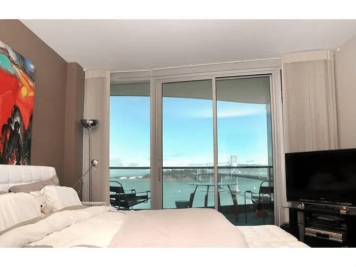 Detail Gallery Image 1 of 18 For 301 Main St 31c,  San Francisco,  CA 94105 - 3 Beds | 3 Baths