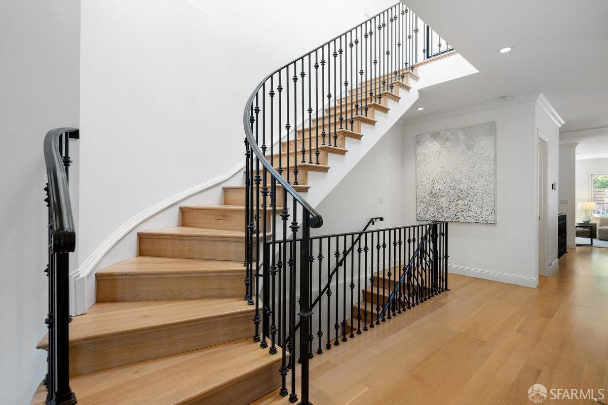 Detail Gallery Image 15 of 56 For 1187 Stanyan St, San Francisco,  CA 94117 - 5 Beds | 4/1 Baths