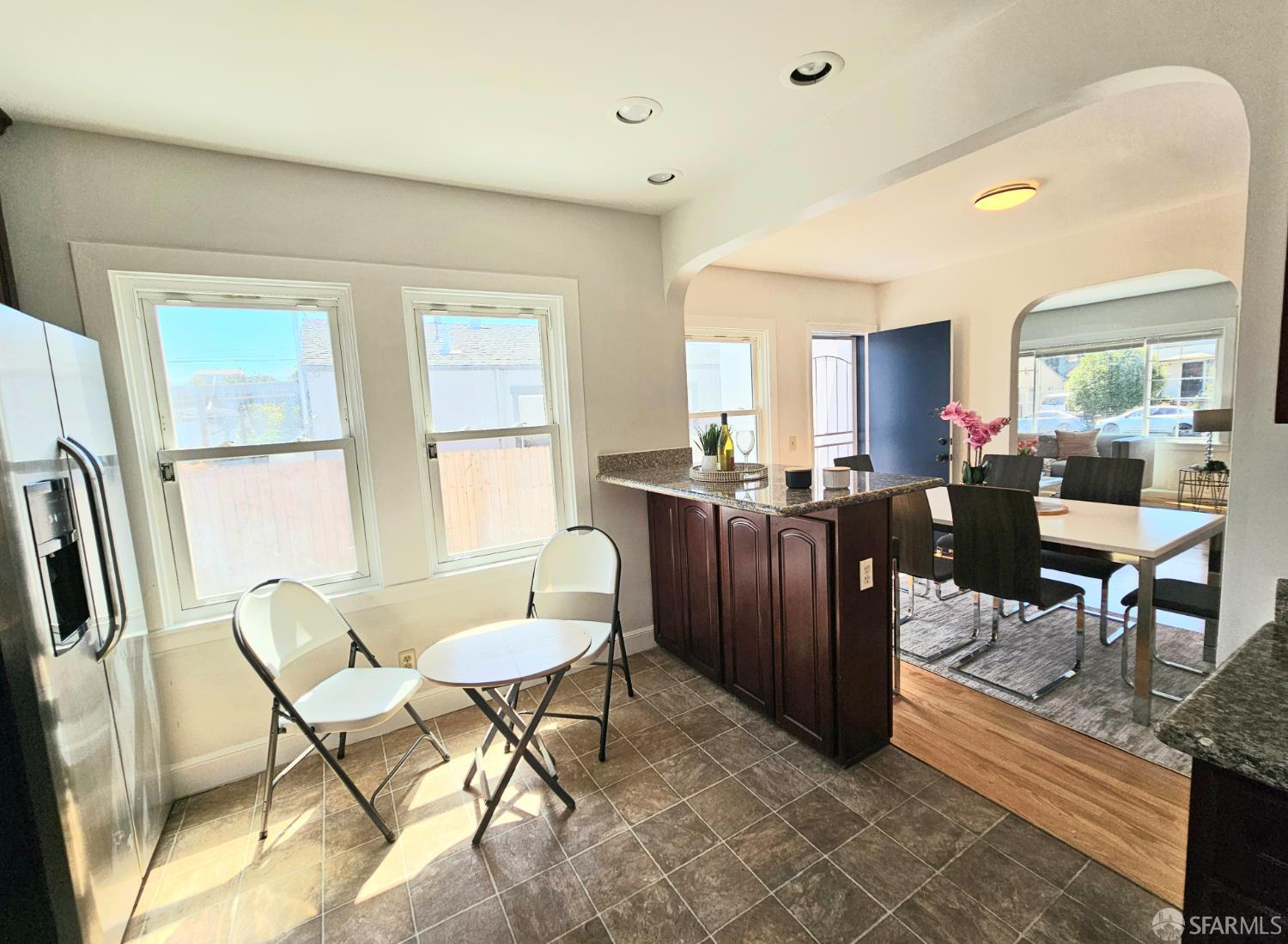 Detail Gallery Image 7 of 21 For 4320 Adeline St, Emeryville,  CA 94608 - 2 Beds | 1 Baths