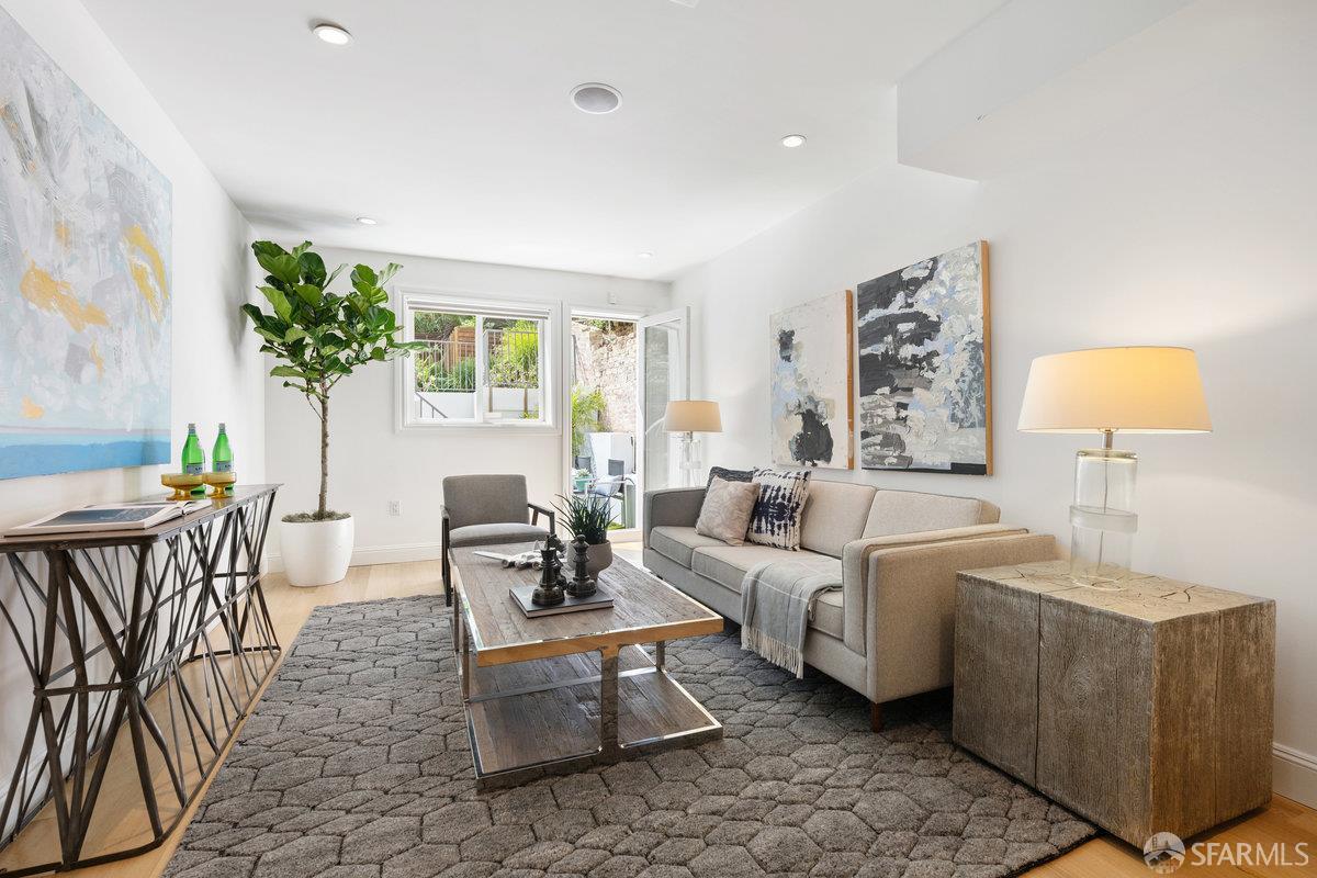 Detail Gallery Image 31 of 56 For 1187 Stanyan St, San Francisco,  CA 94117 - 5 Beds | 4/1 Baths