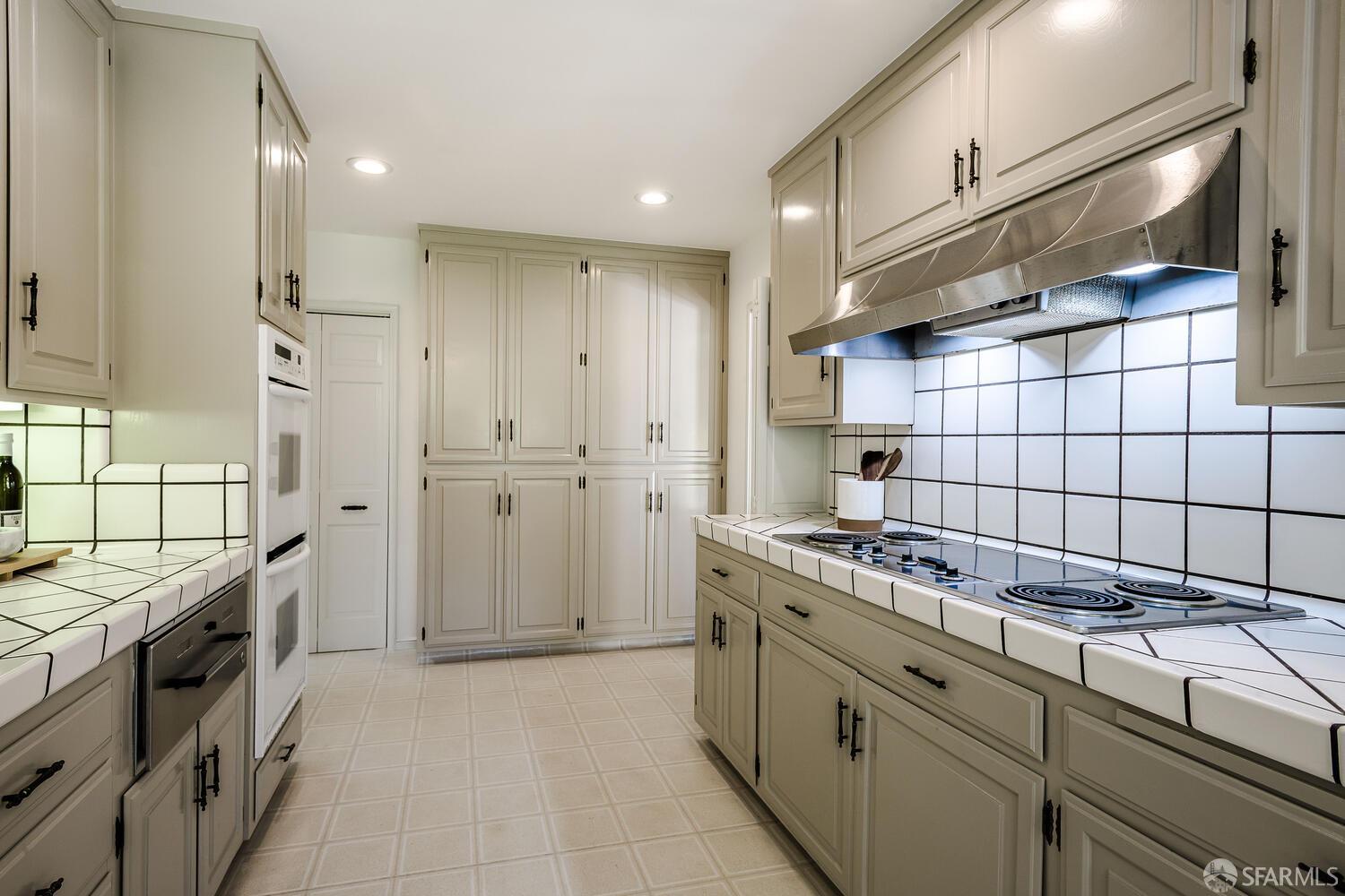 Detail Gallery Image 31 of 79 For 1745 Crockett Ln, Hillsborough,  CA 94010 - 5 Beds | 4 Baths