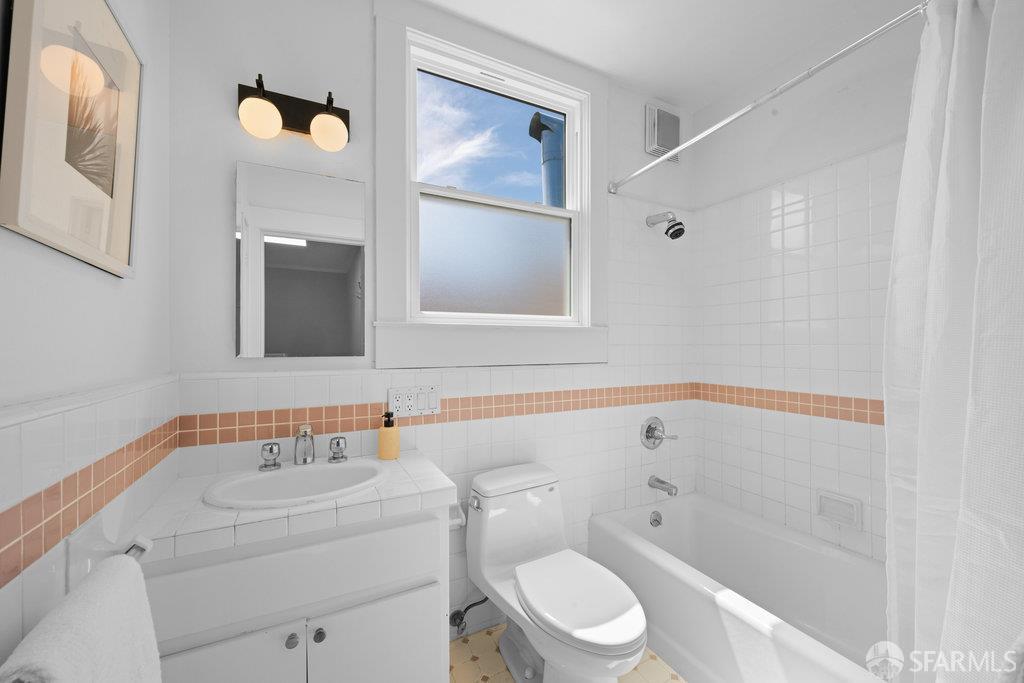 Detail Gallery Image 56 of 69 For 728 24th Ave, San Francisco,  CA 94121 - 3 Beds | 2/1 Baths