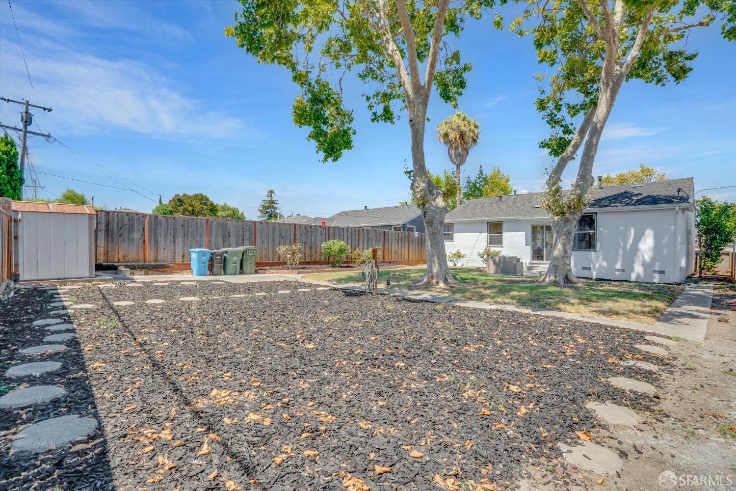 Detail Gallery Image 33 of 44 For 3616 Hoover St, Redwood City,  CA 94063 - 2 Beds | 1 Baths