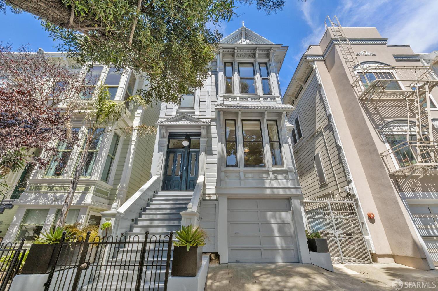 Photo #2: 425060957 Listing 