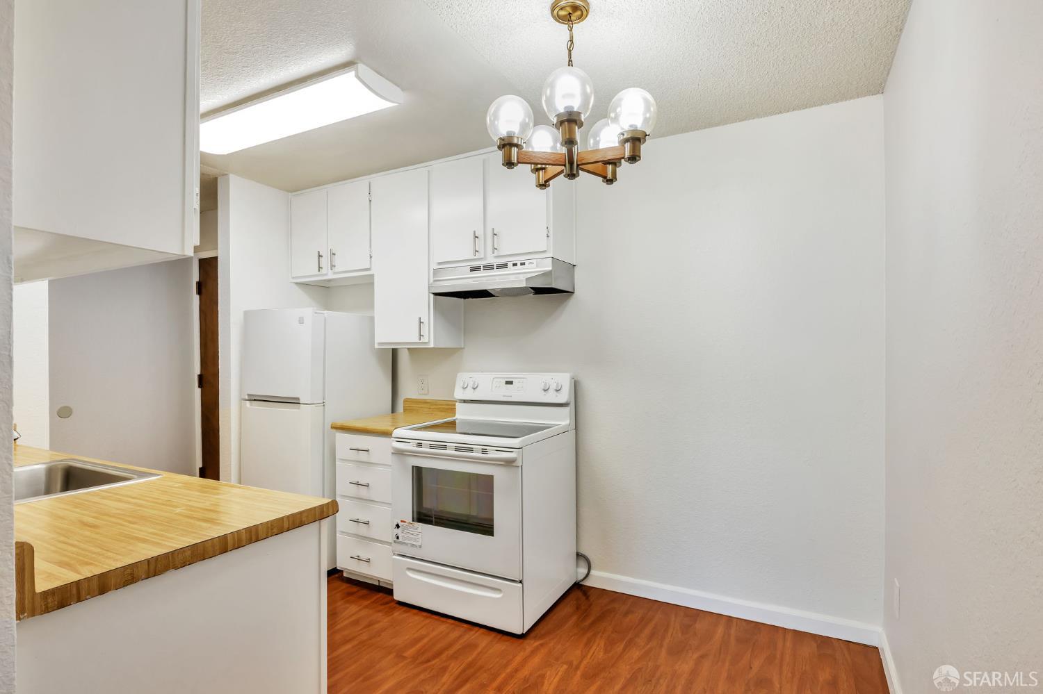 Detail Gallery Image 11 of 22 For 2077 Washington Ave #111,  San Leandro,  CA 94577 - 1 Beds | 1 Baths