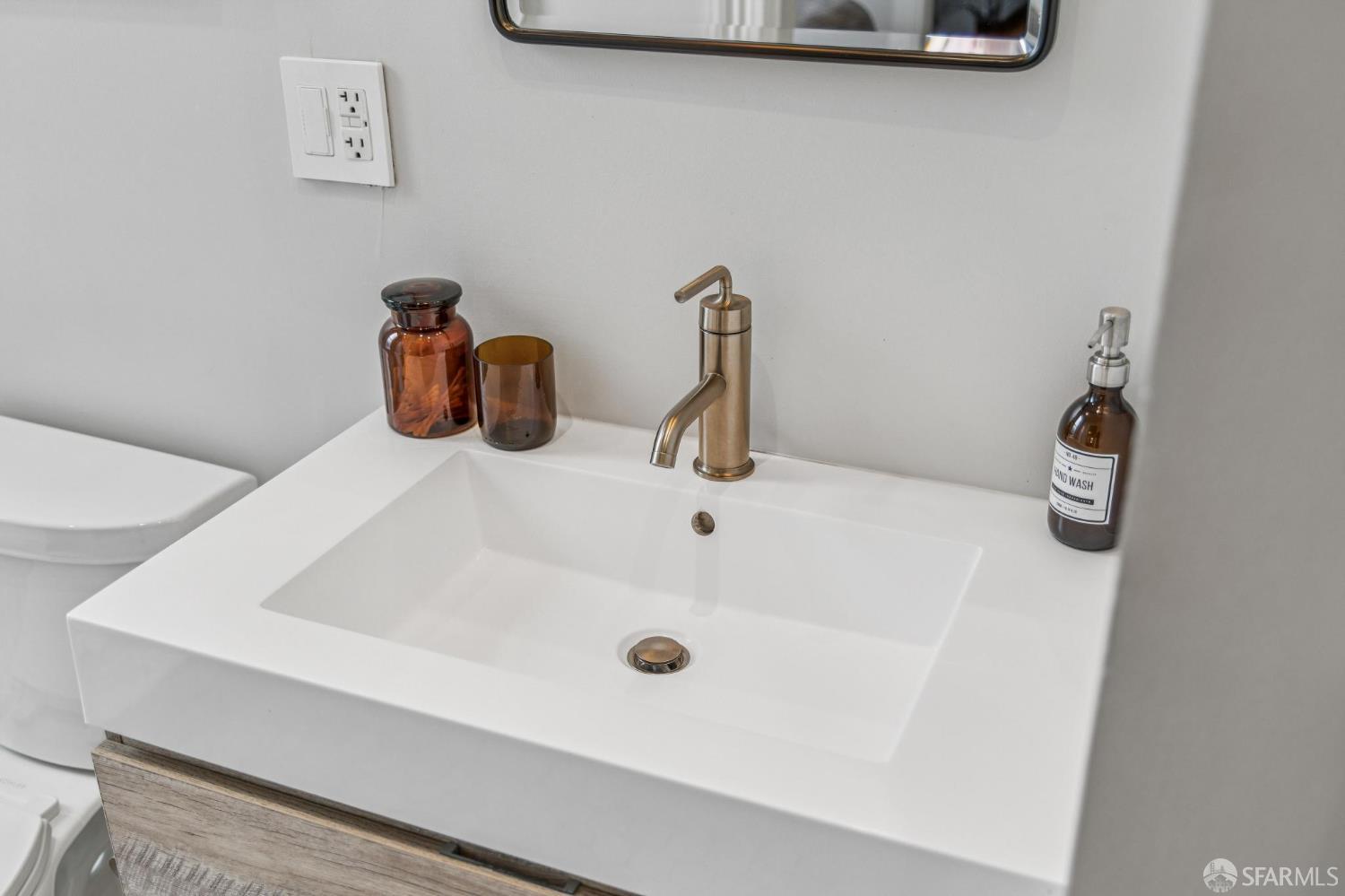 Detail Gallery Image 40 of 75 For 618 Haight St, San Francisco,  CA 94117 - 4 Beds | 3 Baths