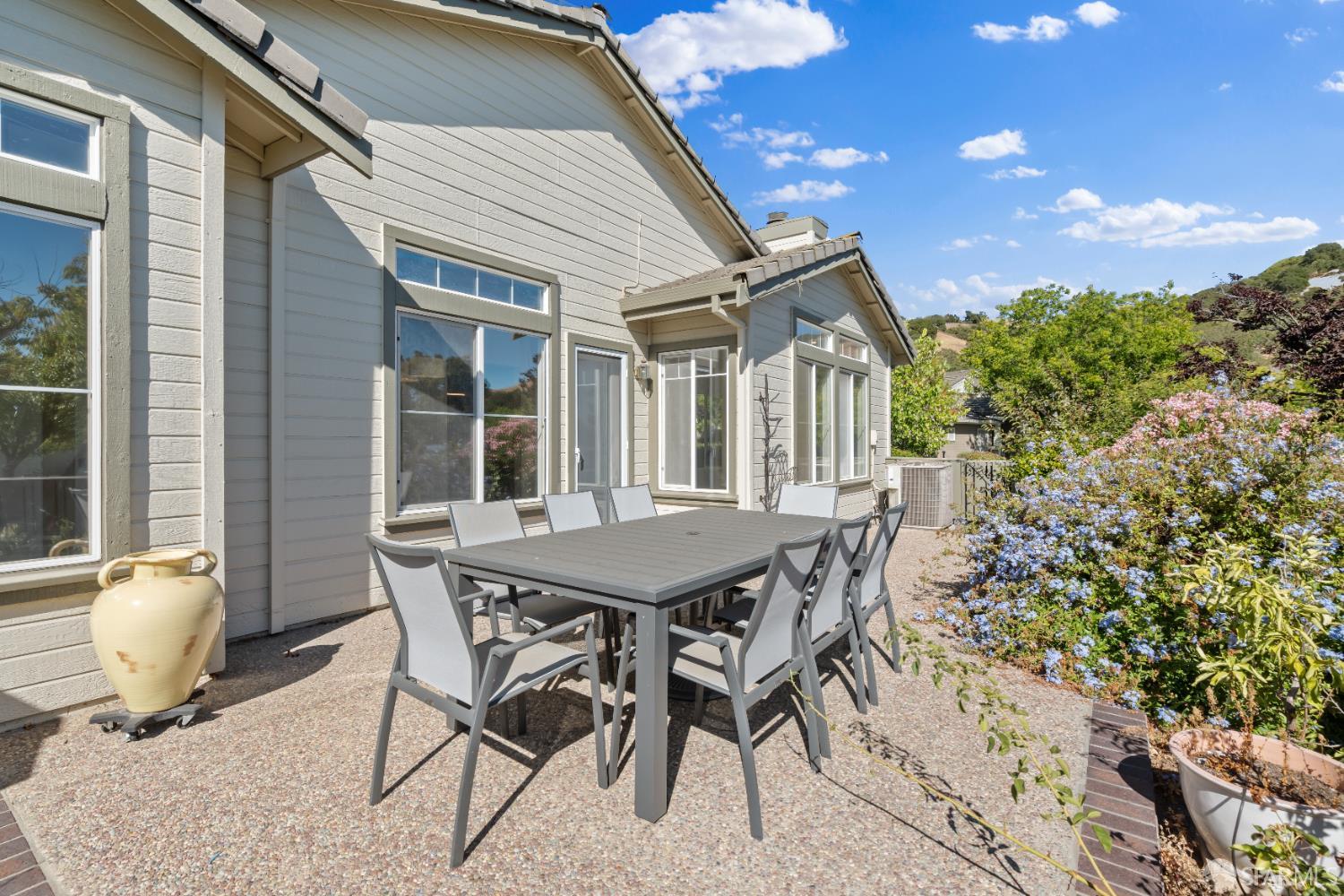 Detail Gallery Image 43 of 54 For 8779 Fruit Barn Ln, San Jose,  CA 95135 - 2 Beds | 2 Baths