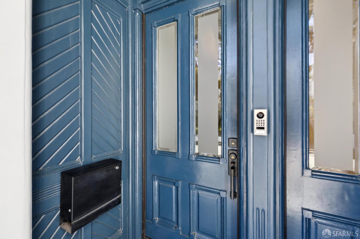 Detail Gallery Image 4 of 61 For 620 Haight St, San Francisco,  CA 94117 - 3 Beds | 2 Baths