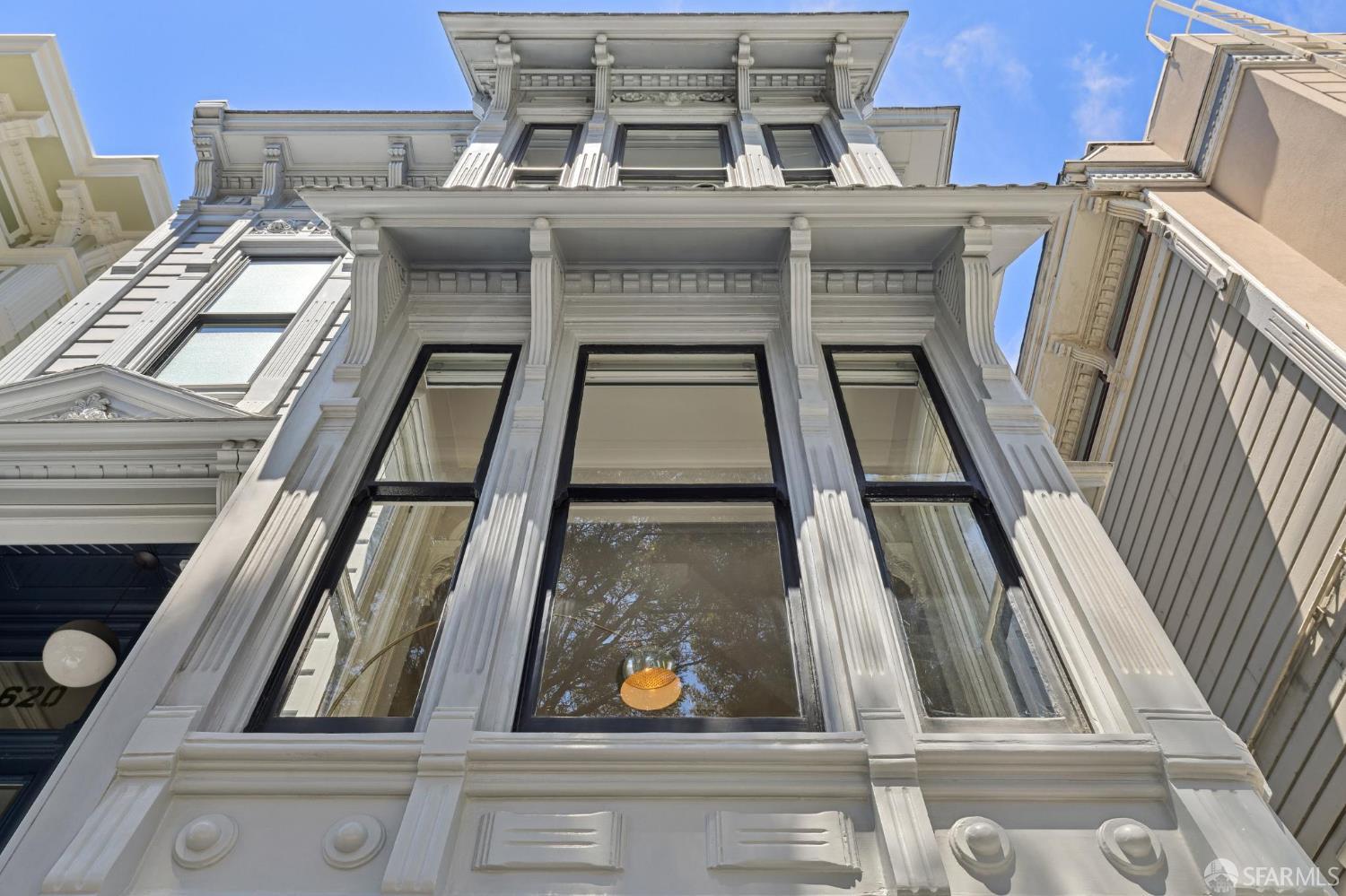 Detail Gallery Image 3 of 75 For 618 Haight St, San Francisco,  CA 94117 - 4 Beds | 3 Baths