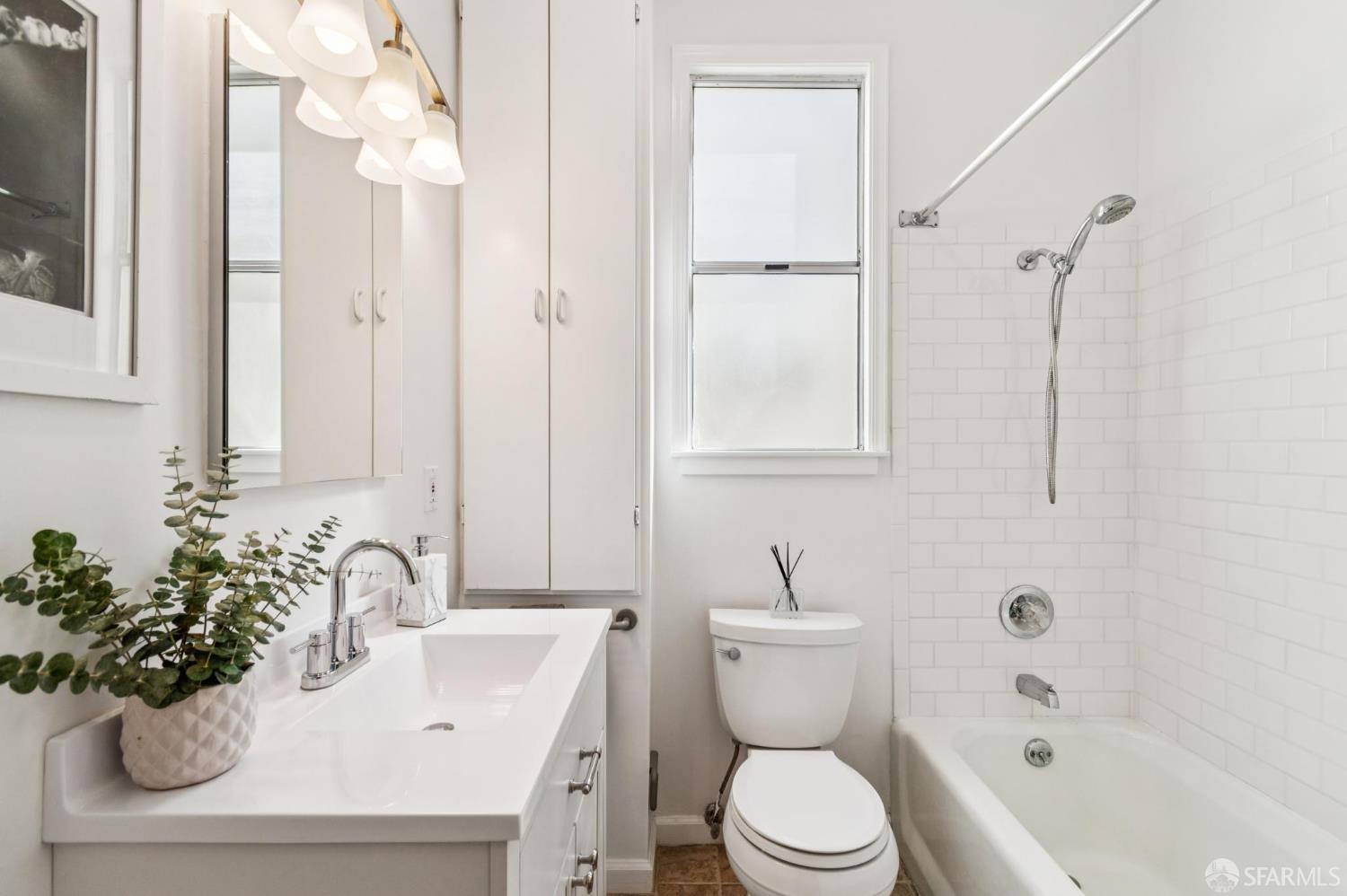 Photo #14: 425066651 Listing: Photo #14
