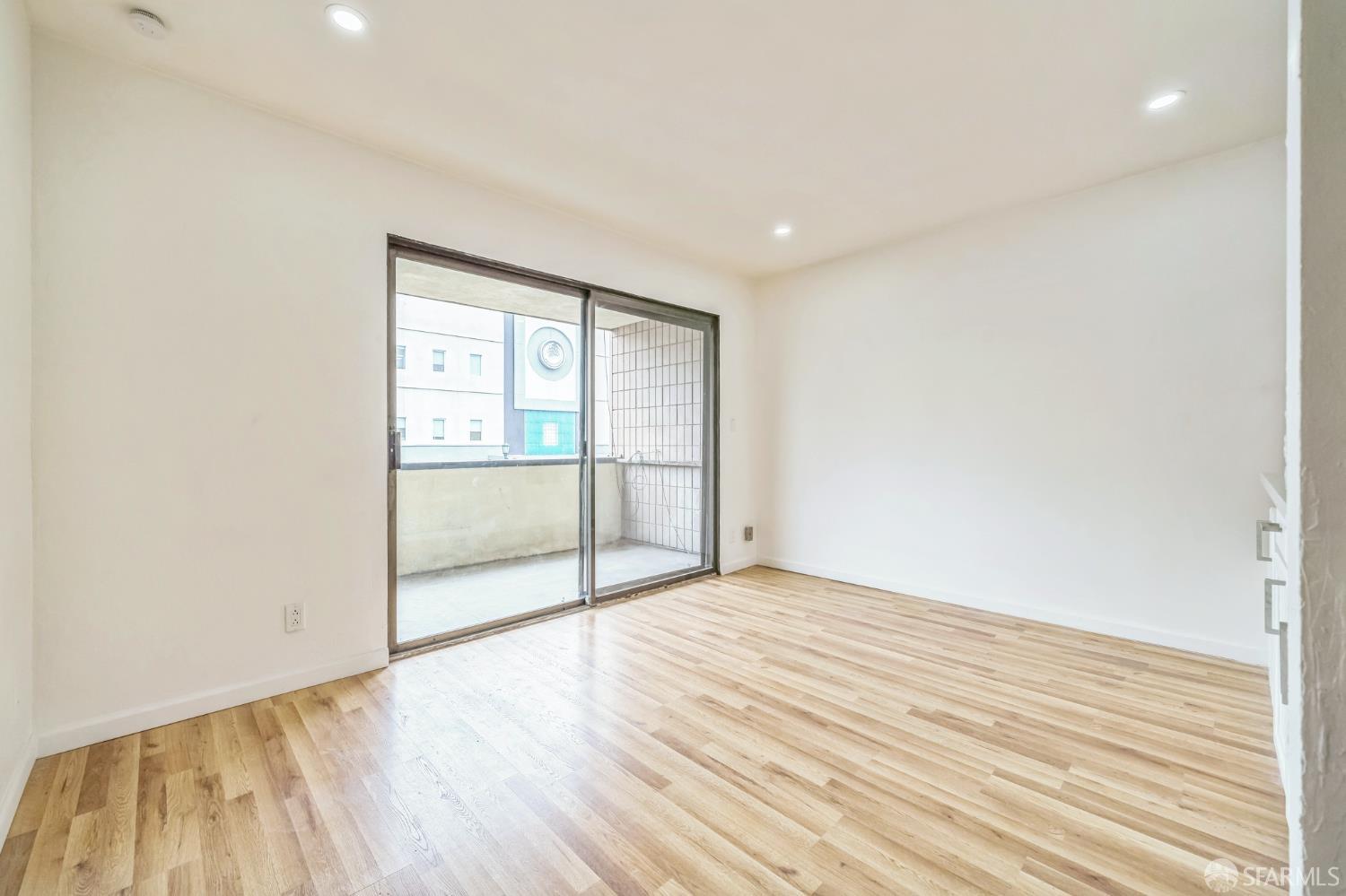 Detail Gallery Image 27 of 64 For 823 Webster St, Oakland,  CA 94607 - – Beds | – Baths