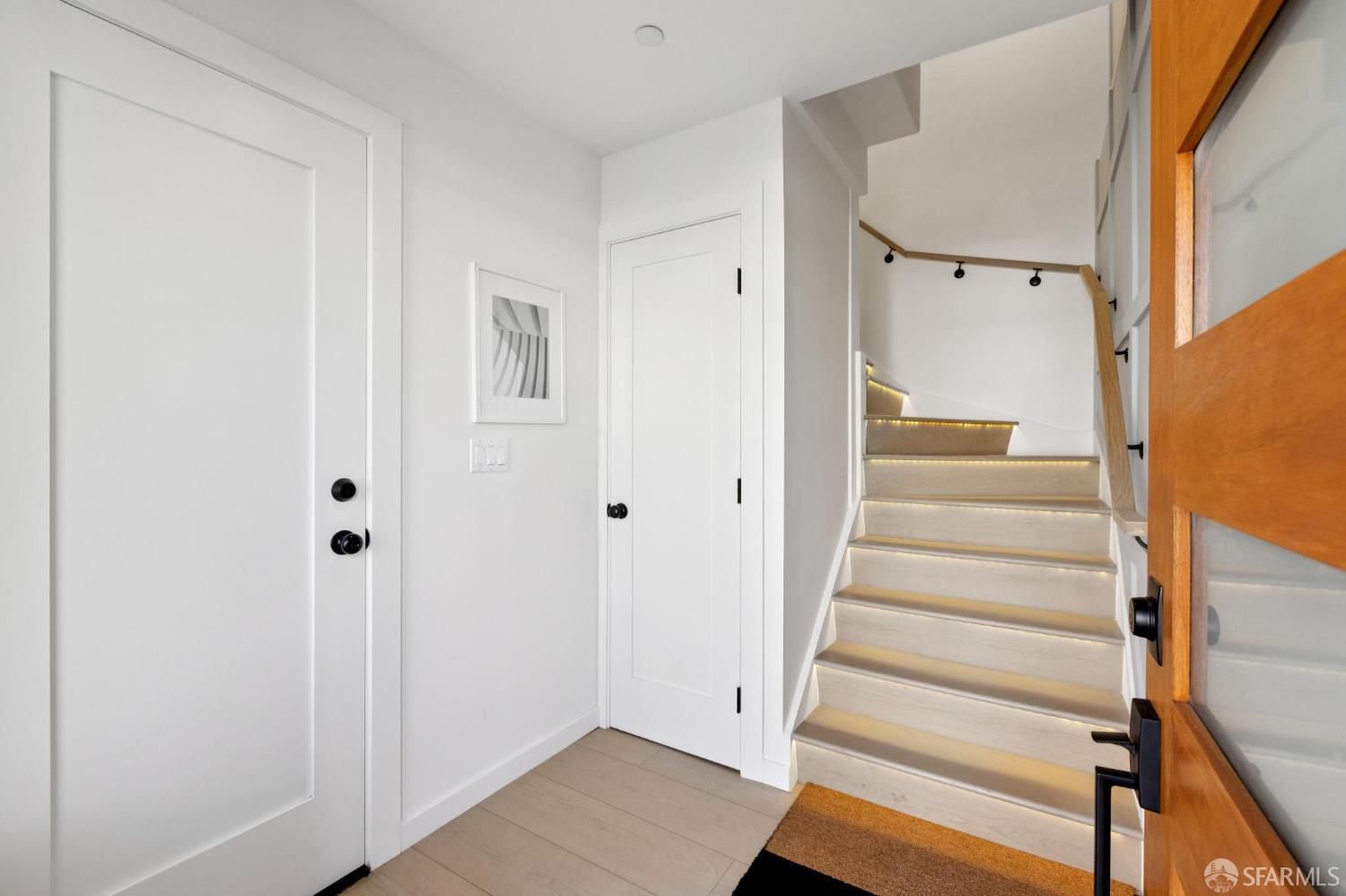 Detail Gallery Image 7 of 60 For 134 Canterbury Ave, Daly City,  CA 94015 - 4 Beds | 4 Baths