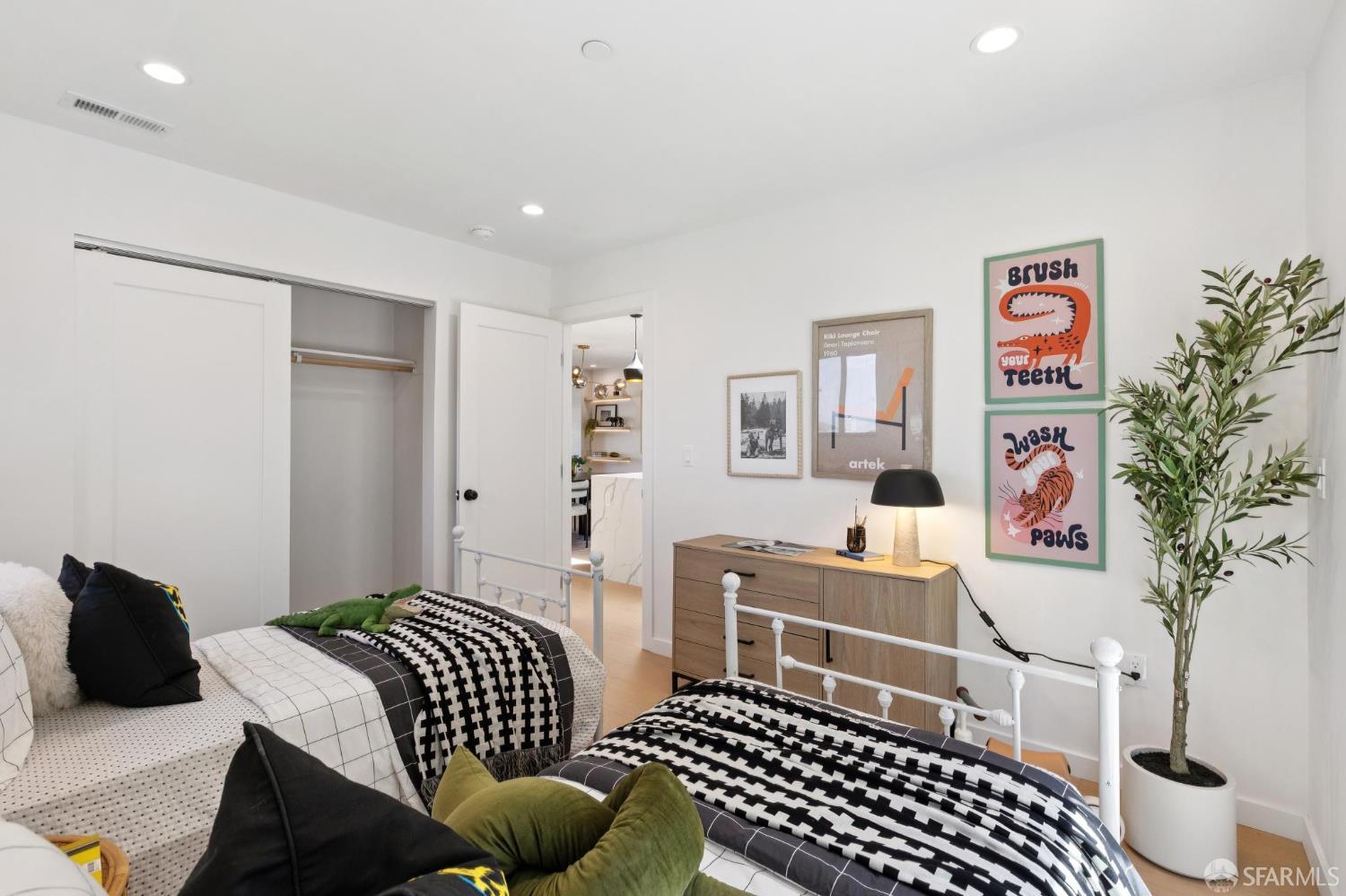 Detail Gallery Image 29 of 60 For 134 Canterbury Ave, Daly City,  CA 94015 - 4 Beds | 4 Baths