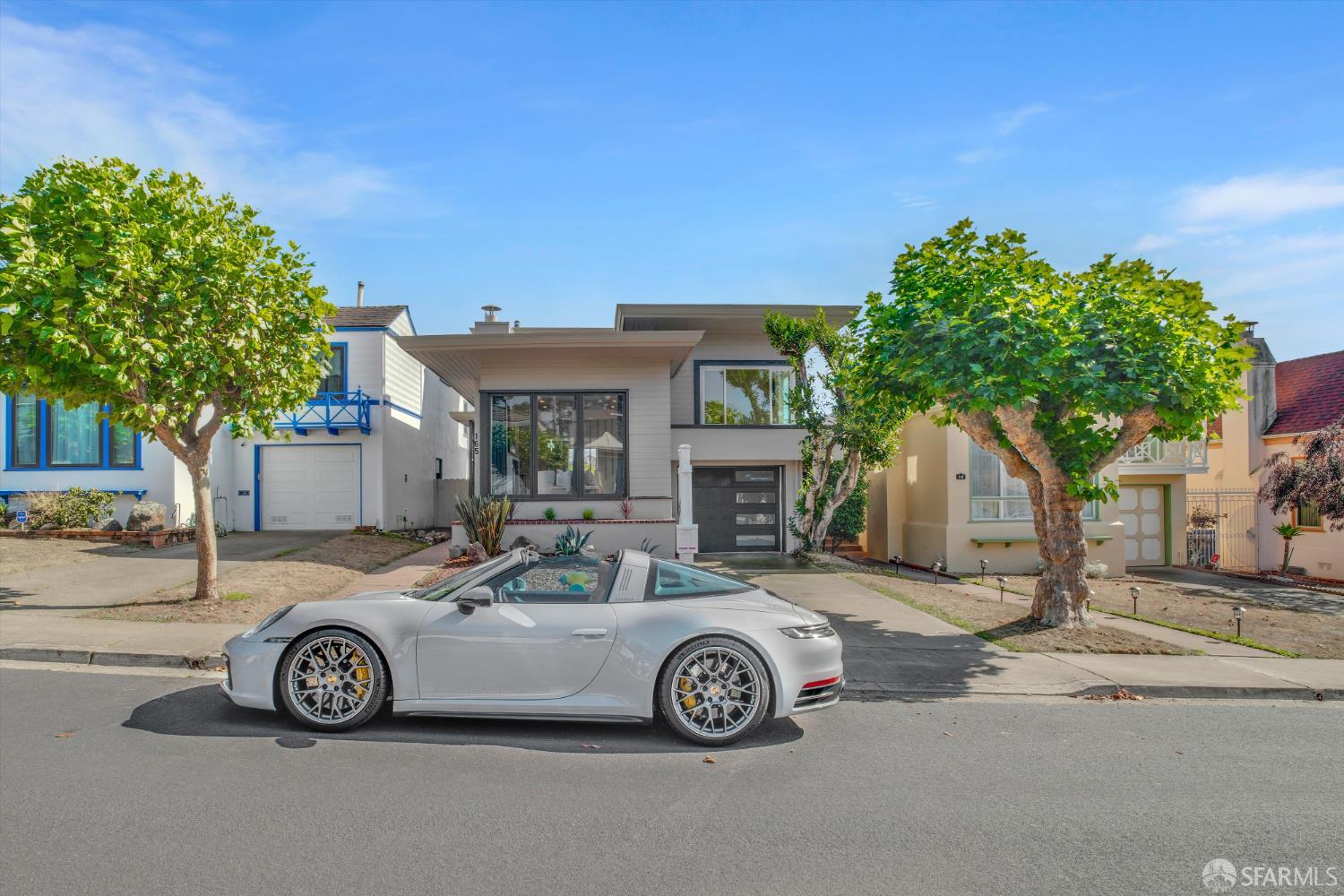 Detail Gallery Image 3 of 43 For 165 Wilshire Ave, Daly City,  CA 94015 - 3 Beds | 2 Baths