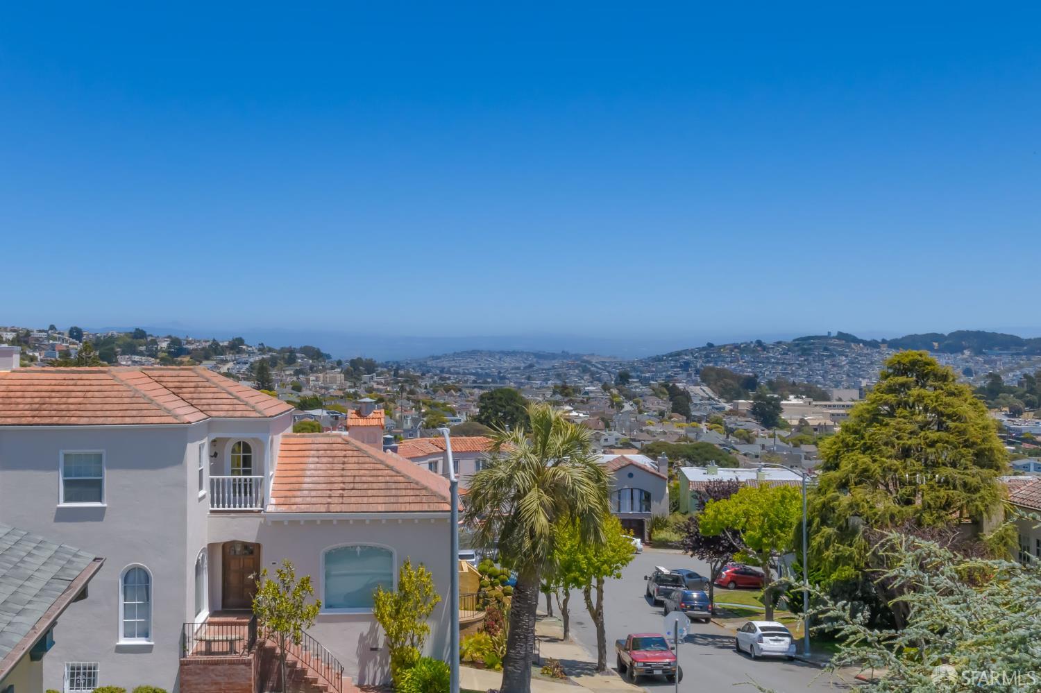 Detail Gallery Image 5 of 6 For 895 Darien Way, San Francisco,  CA 94127 - 4 Beds | 3/1 Baths