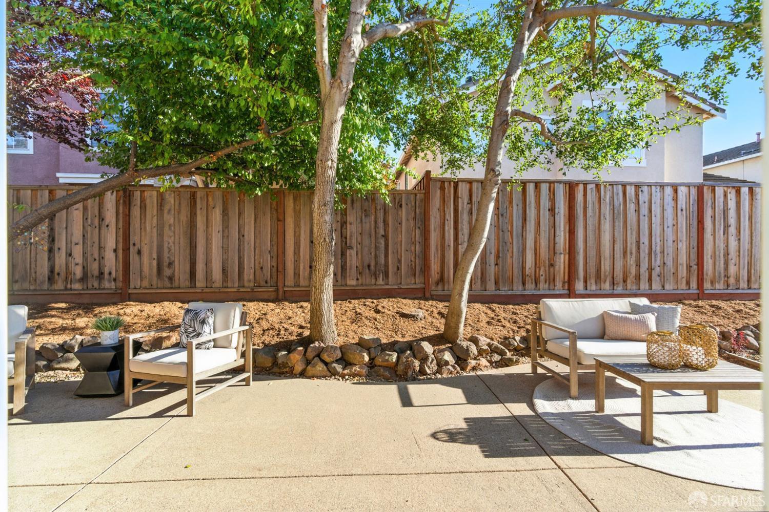 Detail Gallery Image 19 of 26 For 275 Brady Ct, Martinez,  CA 94553 - 4 Beds | 2/1 Baths