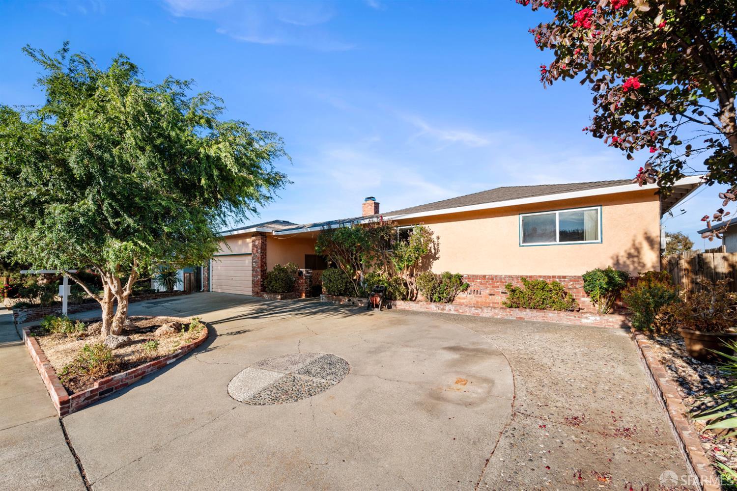 Detail Gallery Image 2 of 54 For 4257 Heights Ave, Pittsburg,  CA 94565 - 4 Beds | 3 Baths