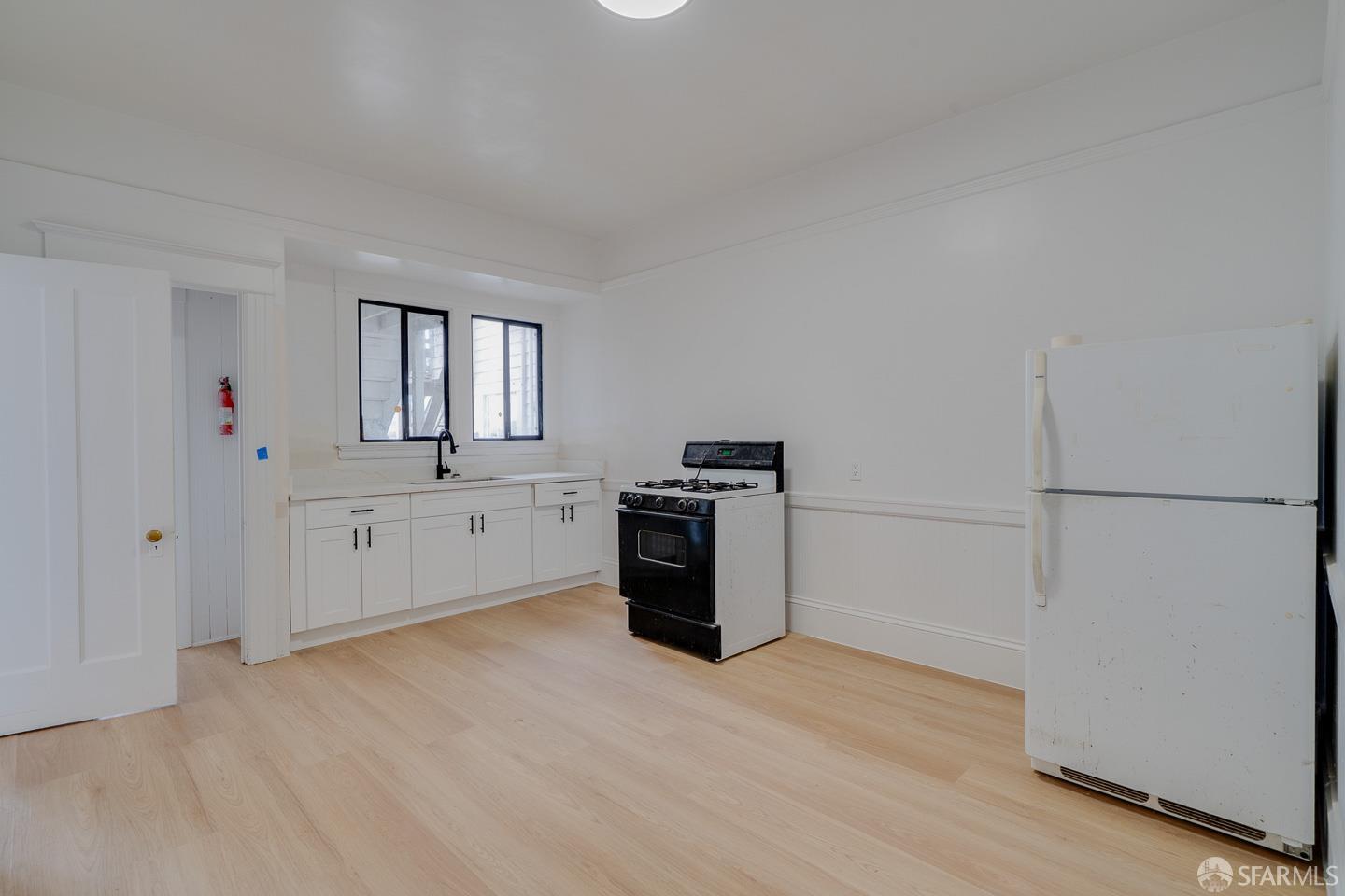 Detail Gallery Image 2 of 15 For 1614 Balboa St, San Francisco,  CA 94121 - – Beds | – Baths