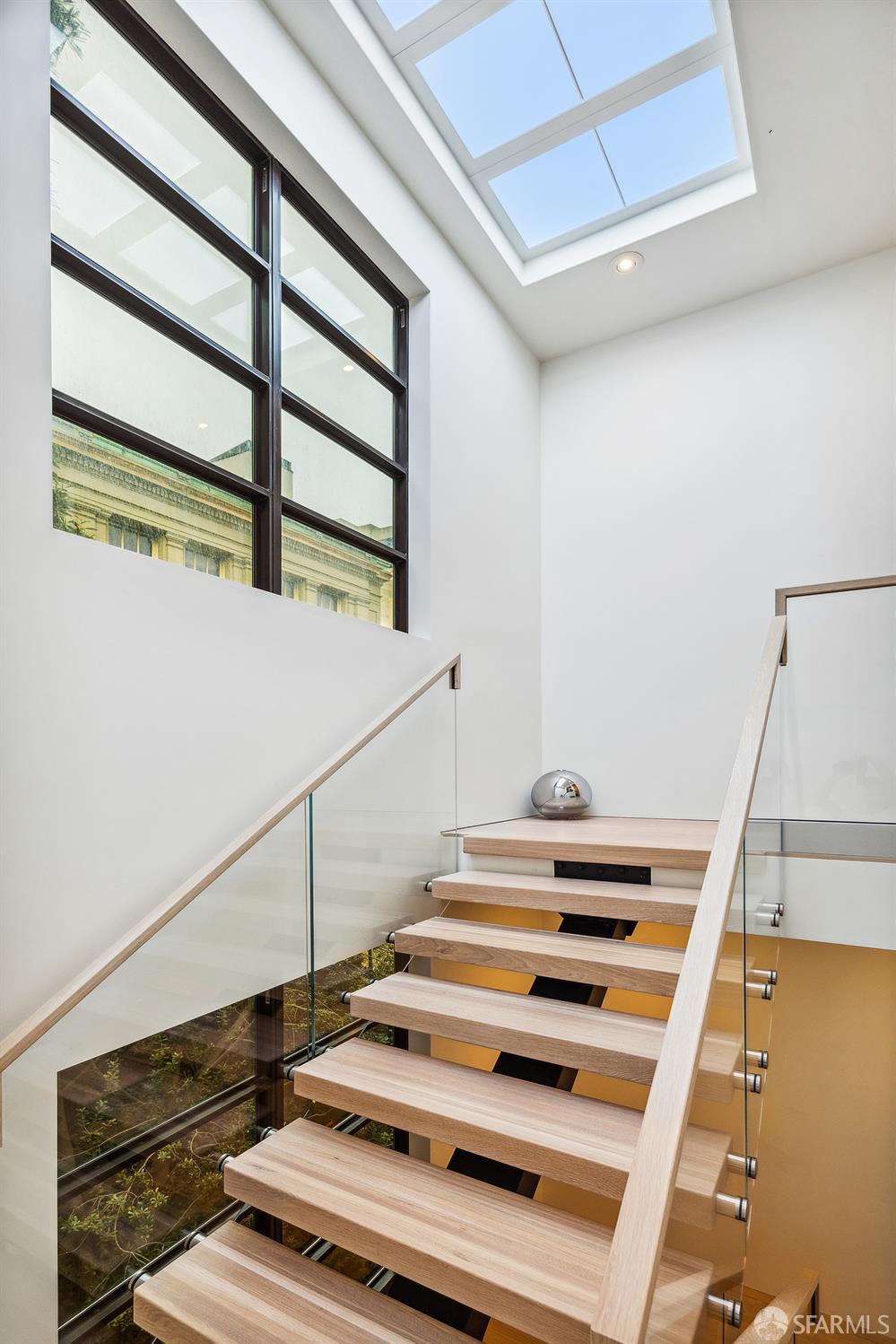 Photo #6: 425067757 Listing 
