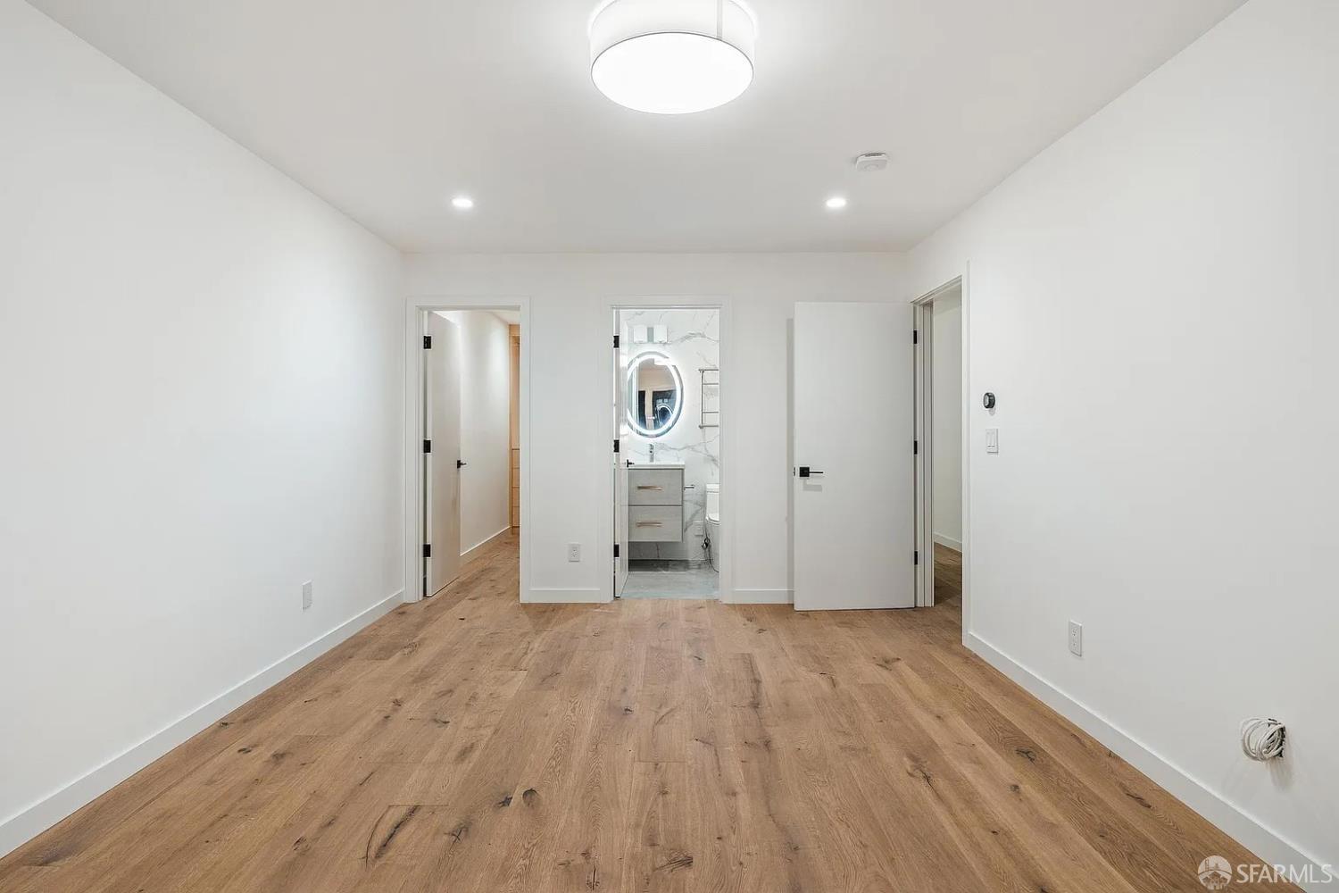 Detail Gallery Image 56 of 95 For 172 18th Ave #94121,  San Francisco,  CA 94121 - 7 Beds | 6/1 Baths