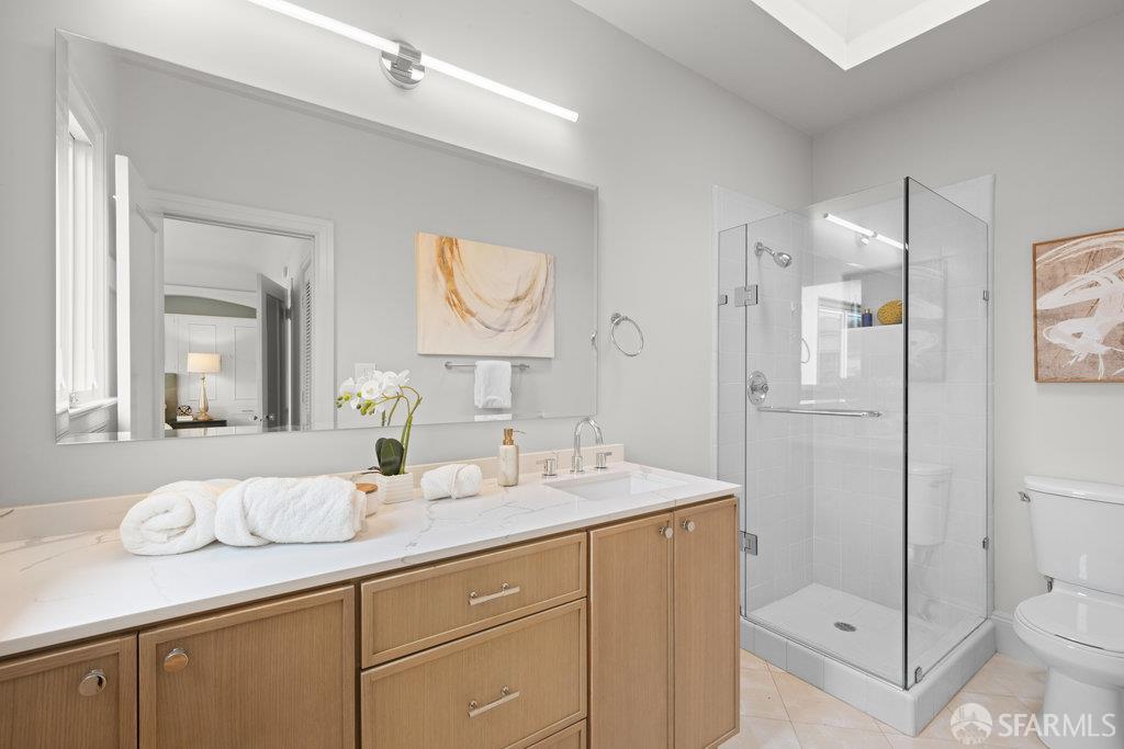 Detail Gallery Image 36 of 54 For 2270 Beach St, San Francisco,  CA 94123 - 3 Beds | 3/1 Baths