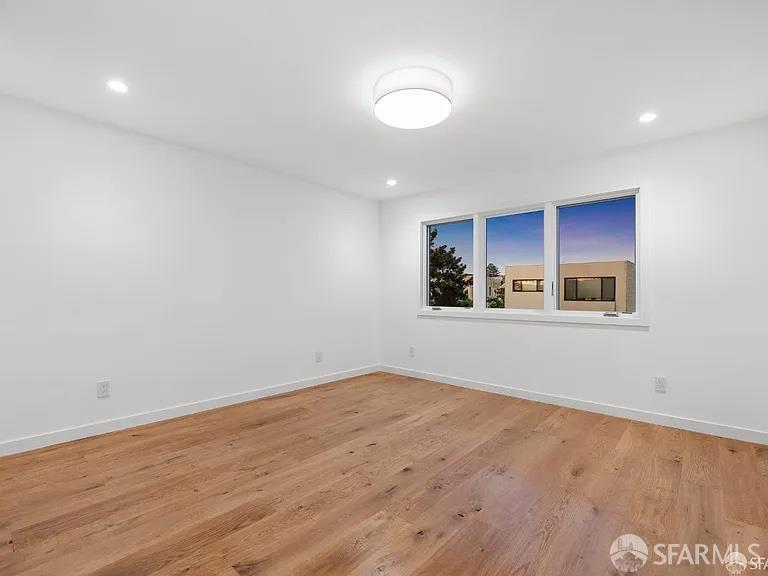 Detail Gallery Image 50 of 95 For 172 18th Ave #94121,  San Francisco,  CA 94121 - 7 Beds | 6/1 Baths