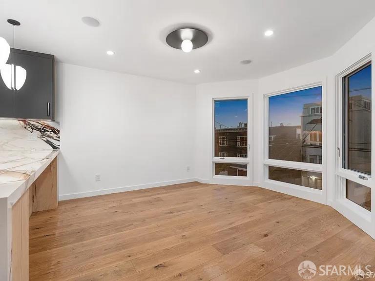 Detail Gallery Image 49 of 95 For 172 18th Ave #94121,  San Francisco,  CA 94121 - 7 Beds | 6/1 Baths