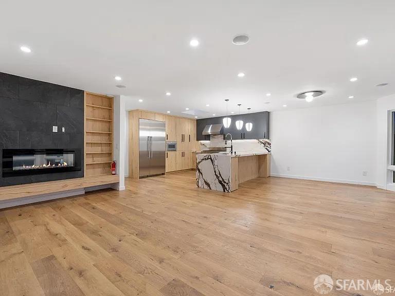 Detail Gallery Image 35 of 95 For 172 18th Ave #94121,  San Francisco,  CA 94121 - 7 Beds | 6/1 Baths
