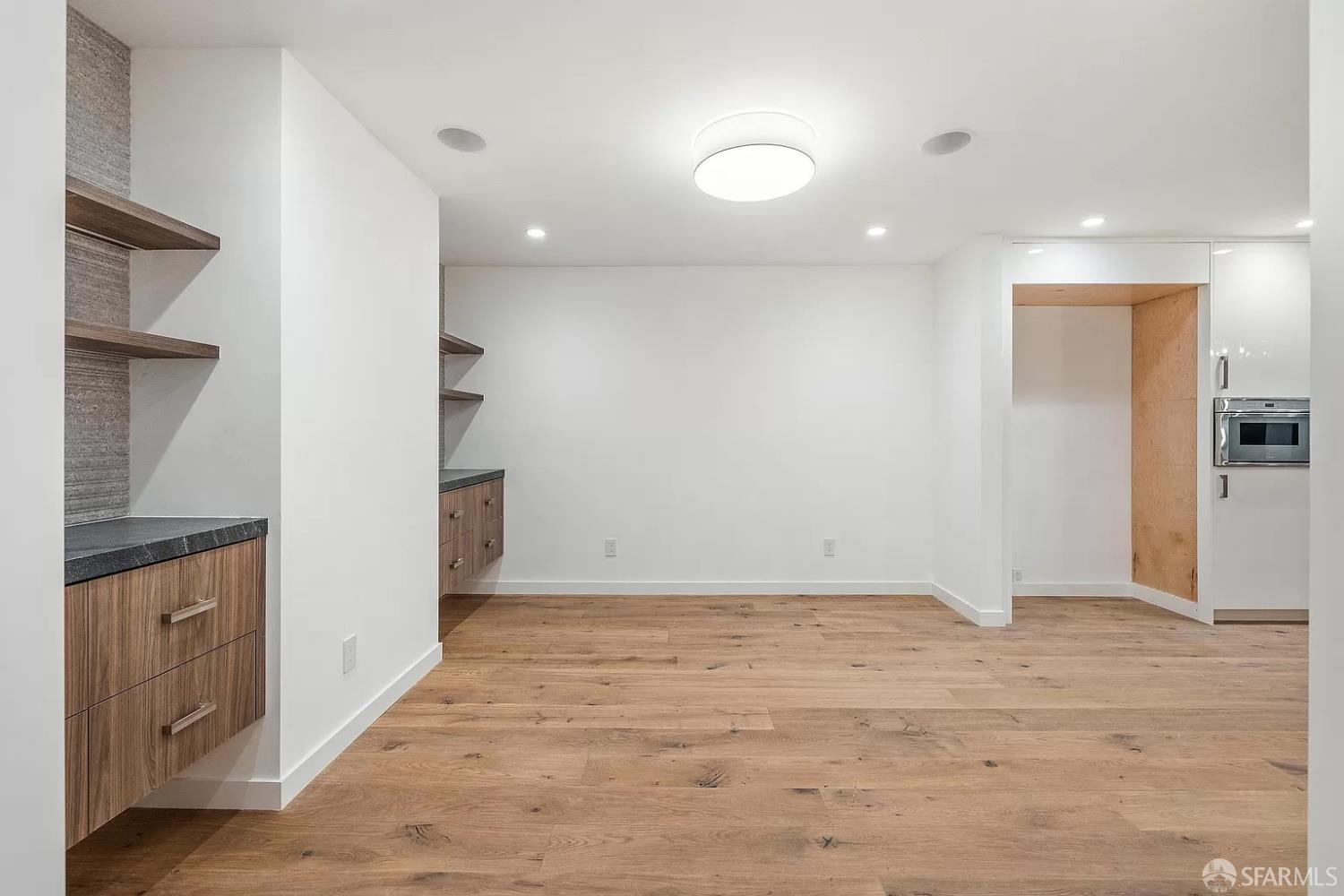 Detail Gallery Image 48 of 95 For 172 18th Ave #94121,  San Francisco,  CA 94121 - 7 Beds | 6/1 Baths
