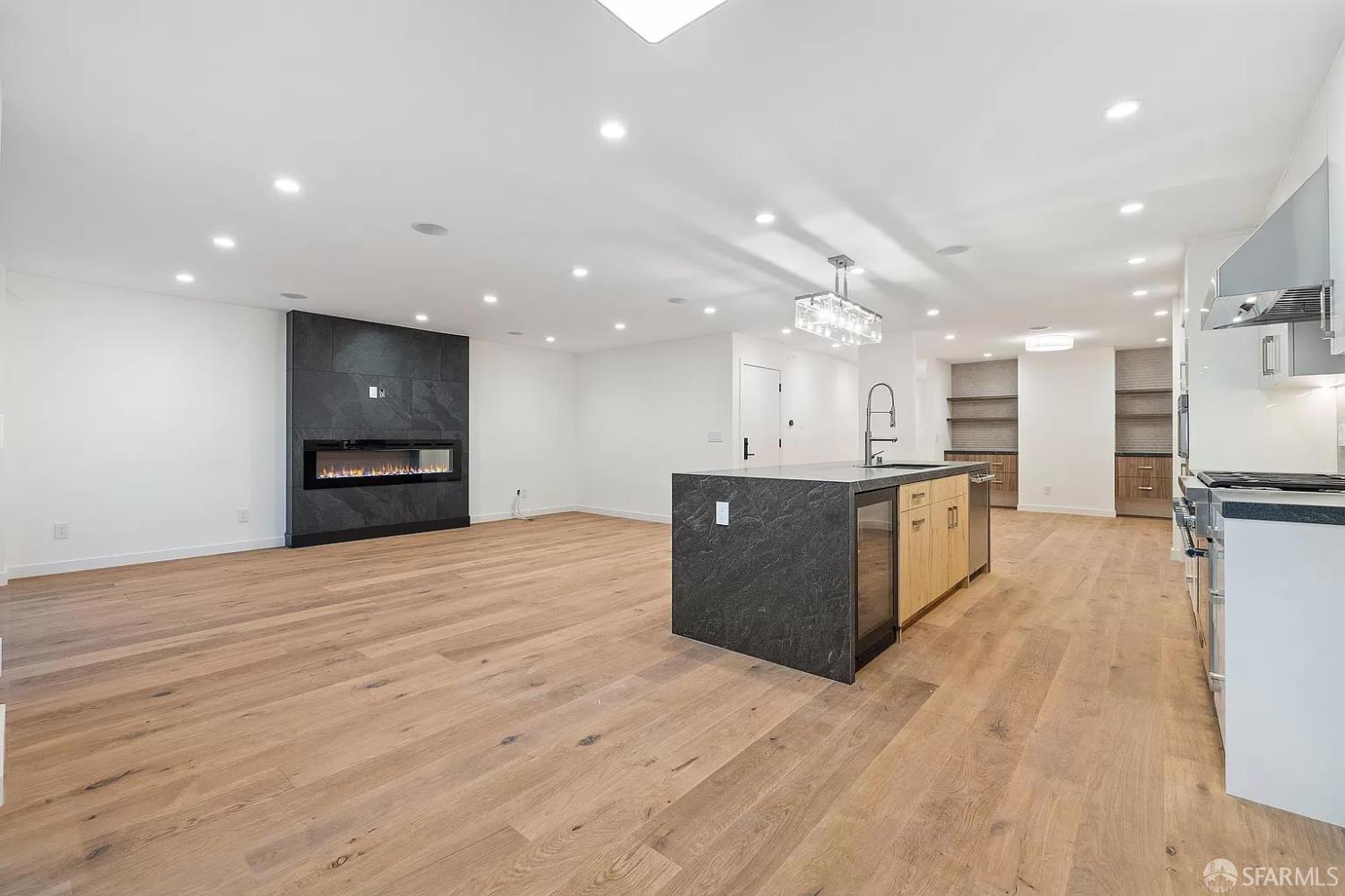 Detail Gallery Image 26 of 95 For 172 18th Ave #94121,  San Francisco,  CA 94121 - 7 Beds | 6/1 Baths