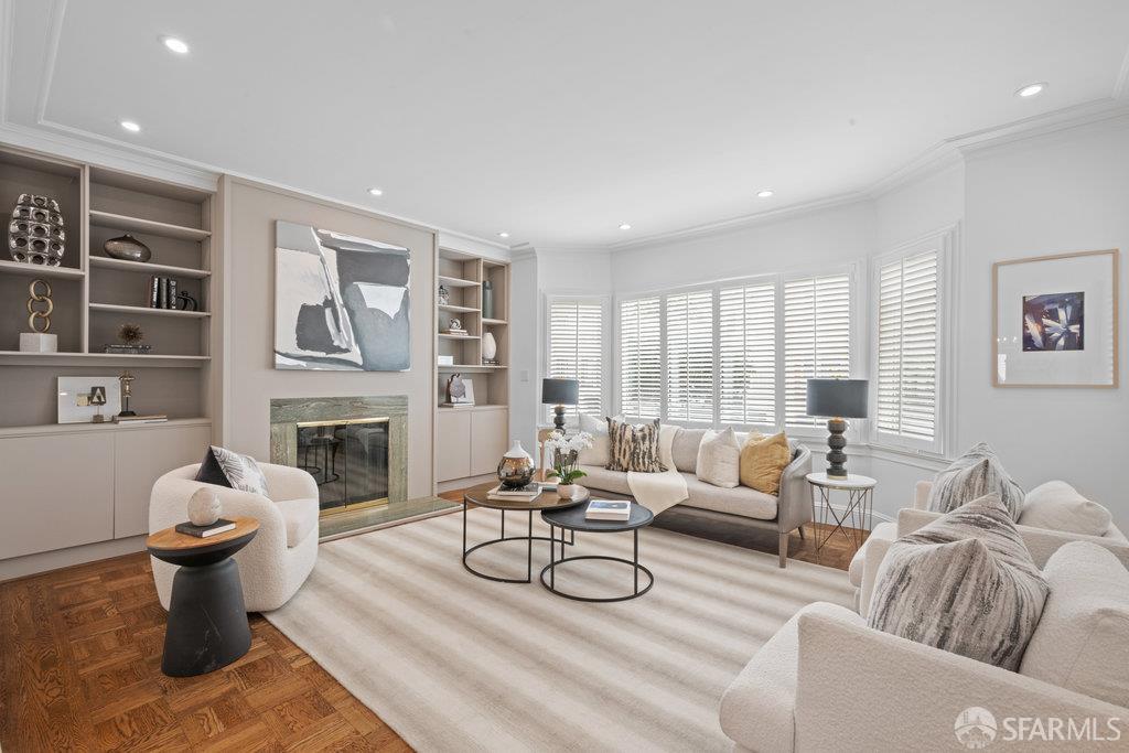 Detail Gallery Image 9 of 54 For 2270 Beach St, San Francisco,  CA 94123 - 3 Beds | 3/1 Baths