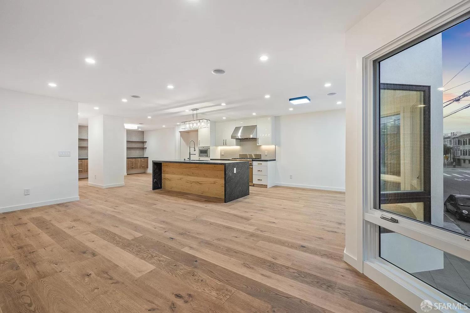 Detail Gallery Image 37 of 95 For 172 18th Ave #94121,  San Francisco,  CA 94121 - 7 Beds | 6/1 Baths