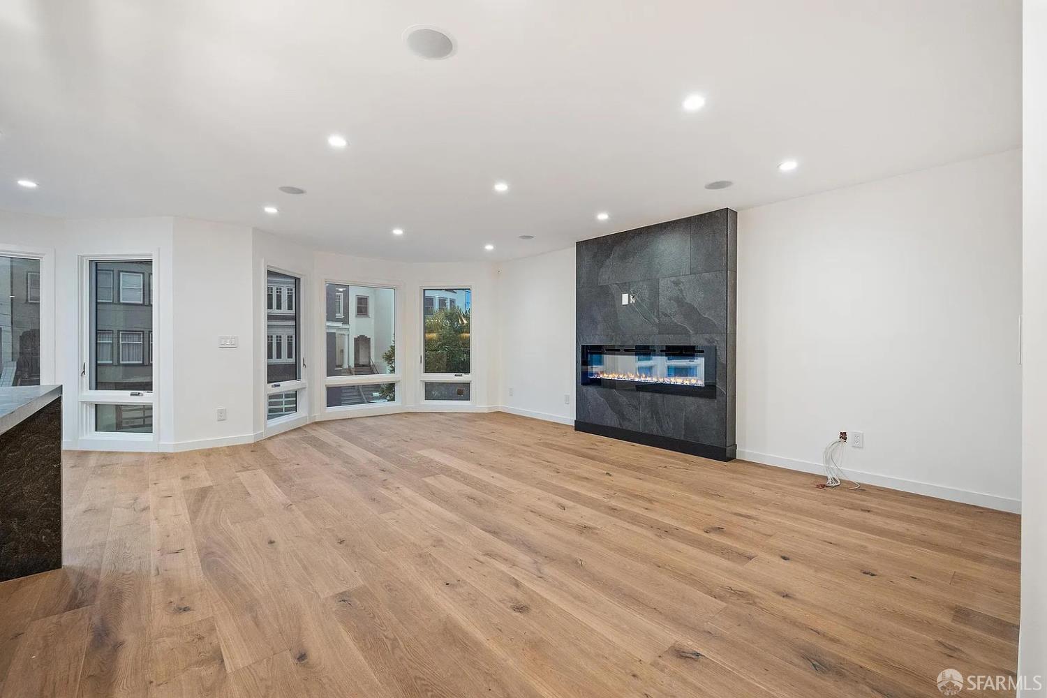 Detail Gallery Image 30 of 95 For 172 18th Ave #94121,  San Francisco,  CA 94121 - 7 Beds | 6/1 Baths